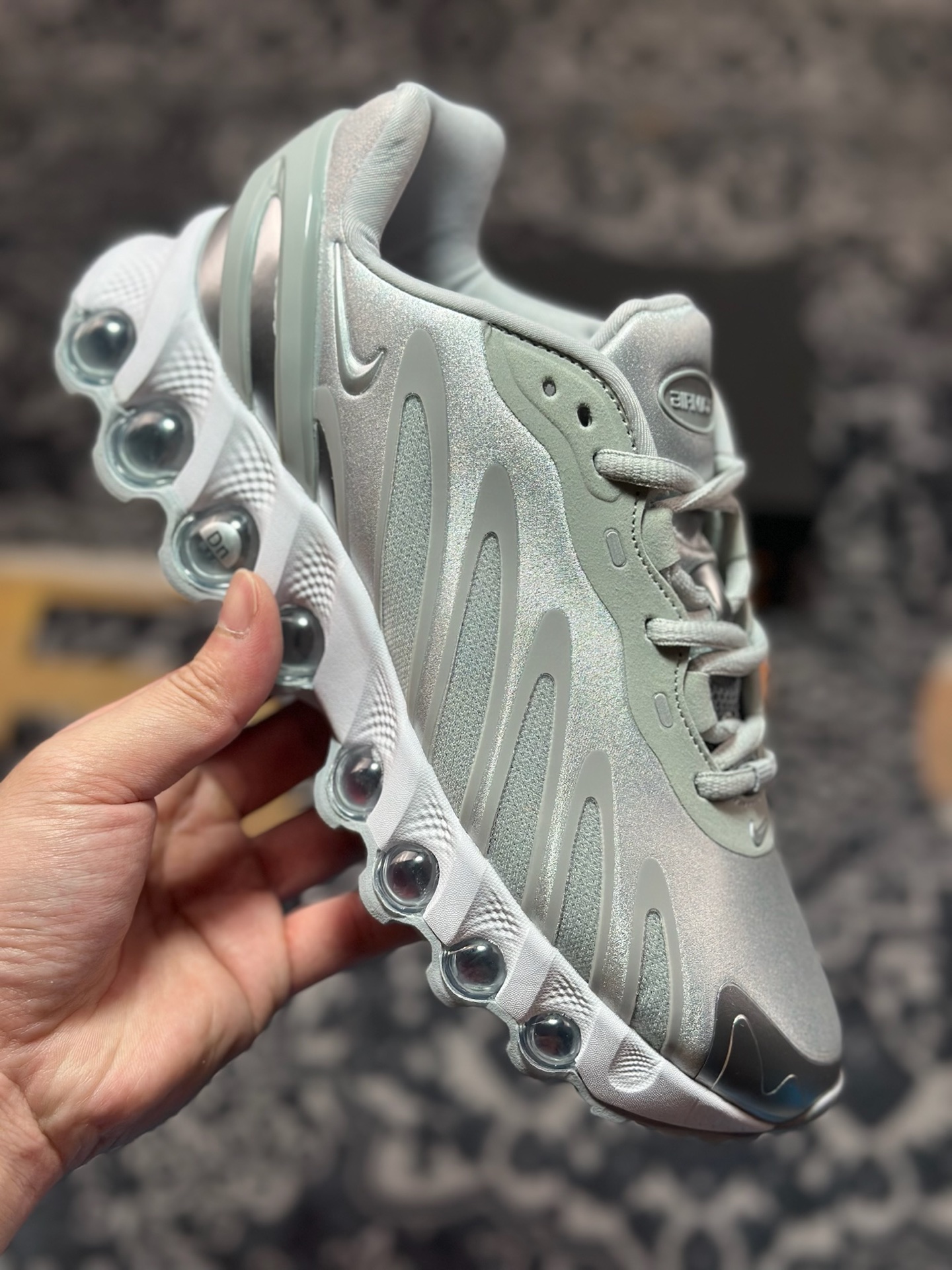 原装级别 Nk Air Max Dn8 耐克运动舒适减震气垫跑步鞋 HF5509-002