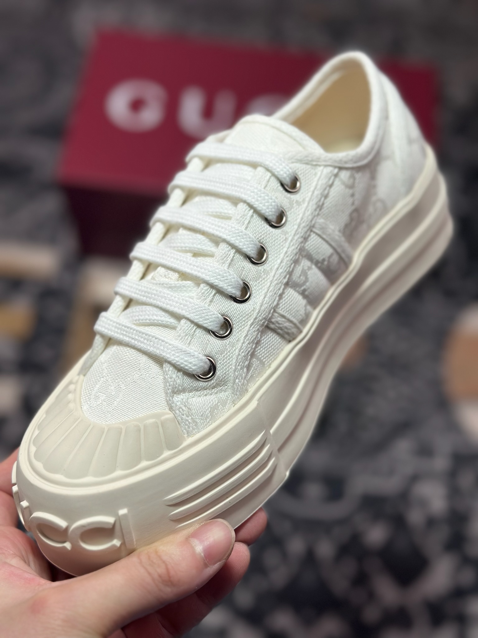 古驰Gucci Chunky Sneaker 1977厚底系列低帮板鞋“帆布米白GG帆布”816879 FABZZ 9143