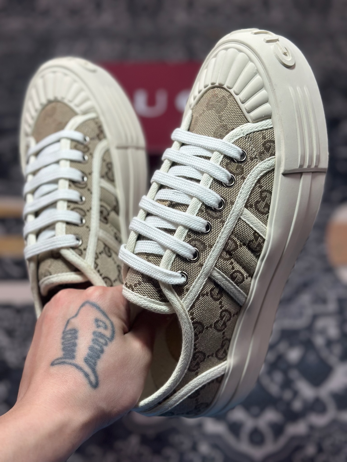 C0350 古驰Gucci Chunky Sneaker 1977厚底系列低帮运动板鞋“帆布乌木棕GG帆布”816879 FABZZ 9143