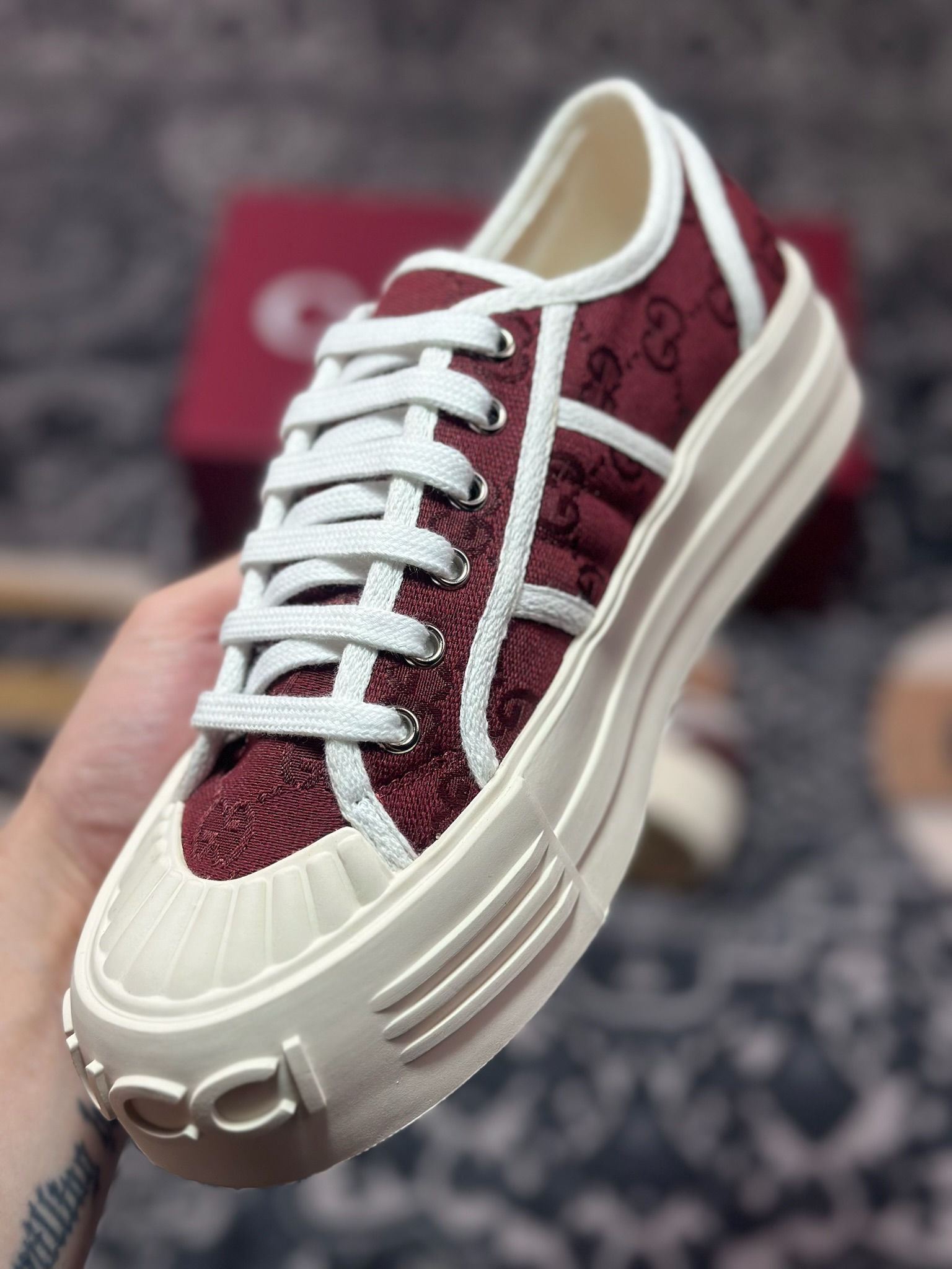 C0350 古驰Gucci Chunky Sneaker 1977厚底系列低帮百搭休闲运动板鞋“帆布酒红GG帆布” 816879 FABZZ 8545