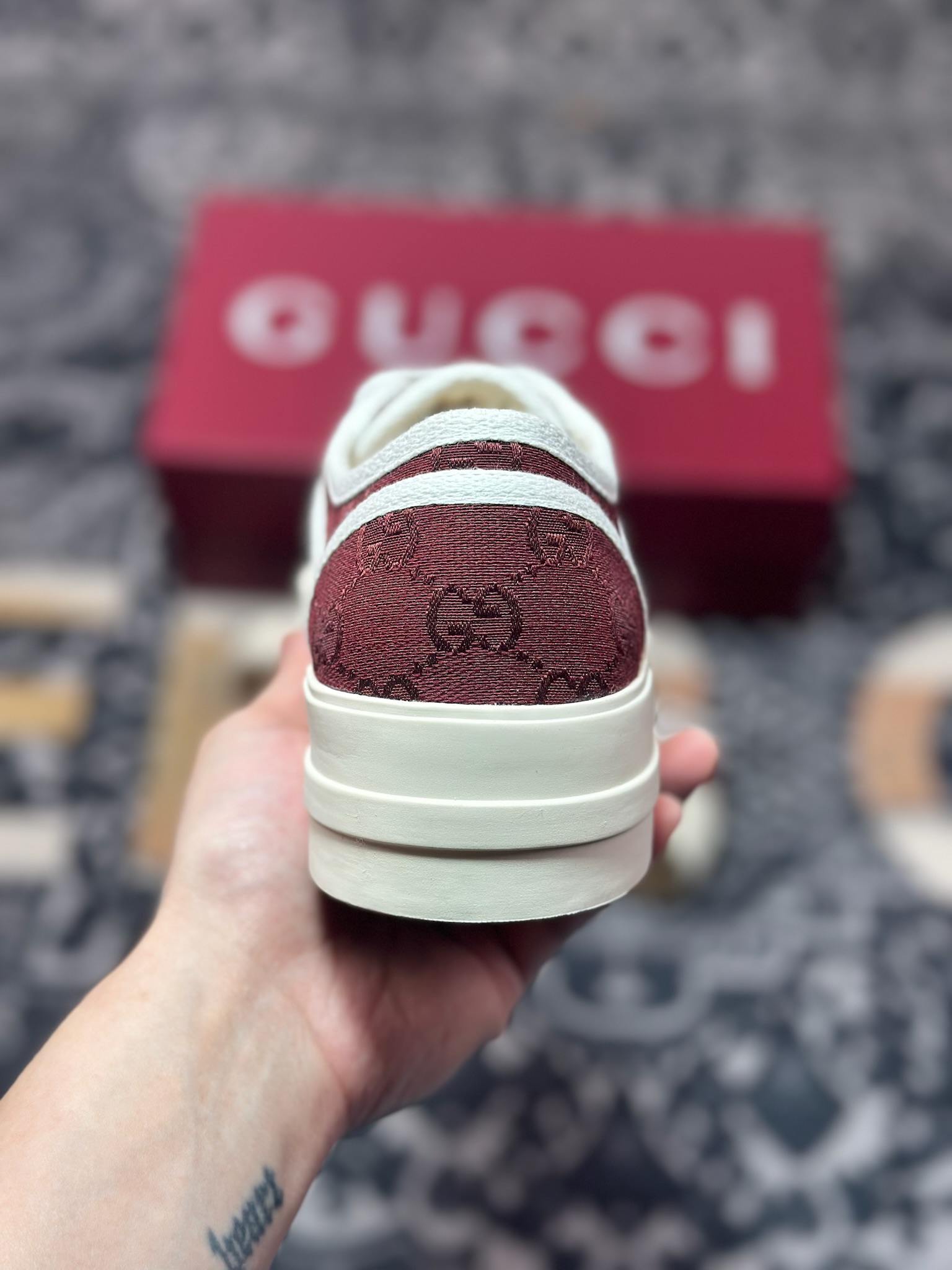 C0350 古驰Gucci Chunky Sneaker 1977厚底系列低帮百搭休闲运动板鞋“帆布酒红GG帆布” 816879 FABZZ 8545