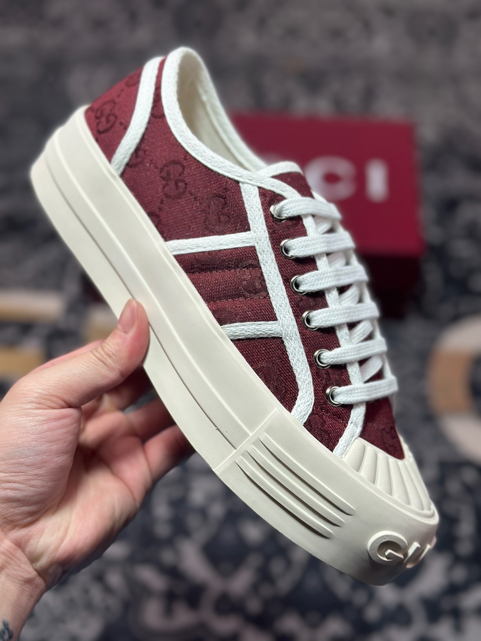 C0350 古驰Gucci Chunky Sneaker 1977厚底系列低帮百搭休闲运动板鞋“帆布酒红GG帆布” 816879 FABZZ 8545