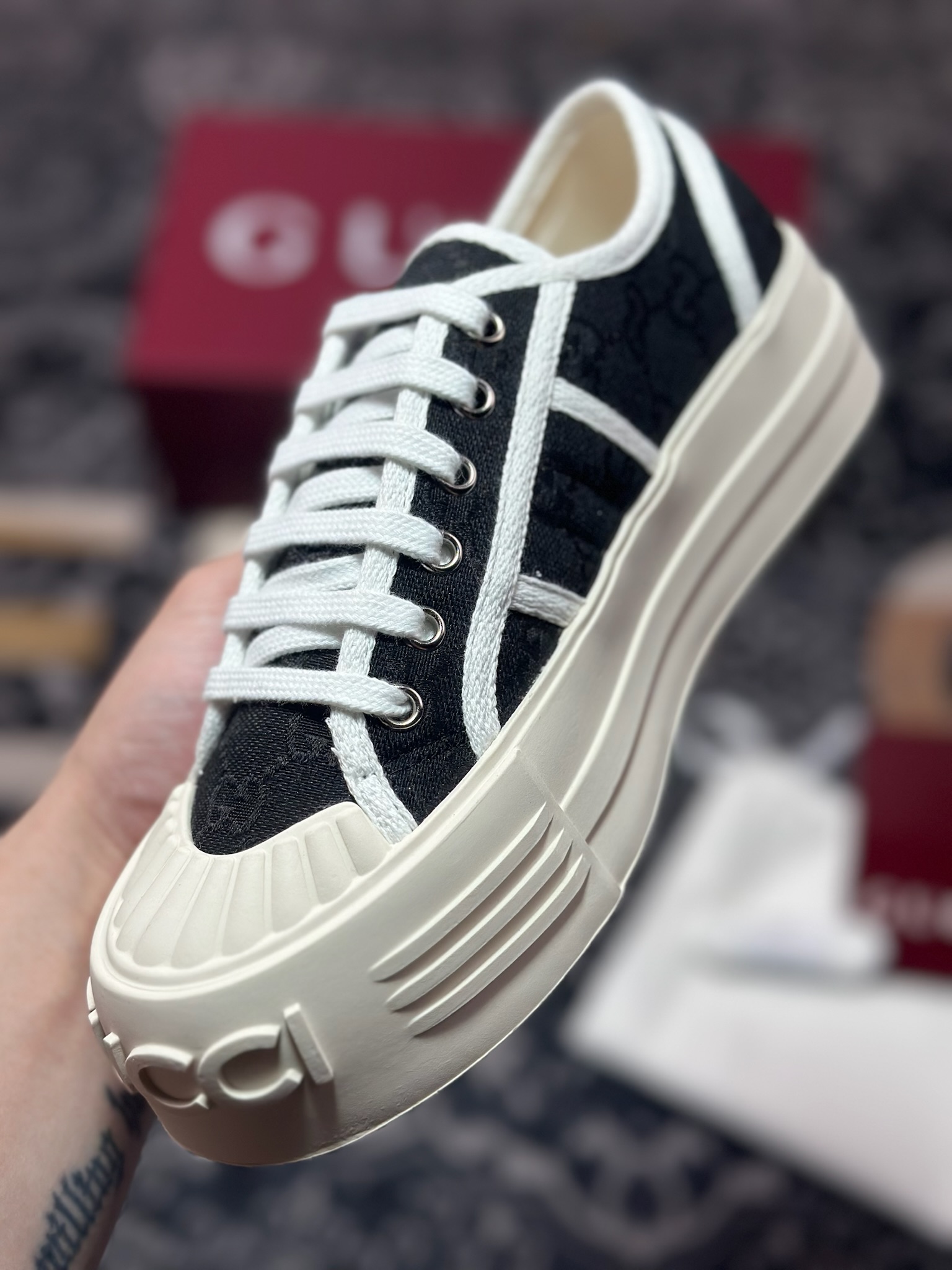 古驰Gucci Chunky Sneaker 1977厚底系列低帮板鞋“帆布黑白GG帆布” 816879 FABZZ 1062