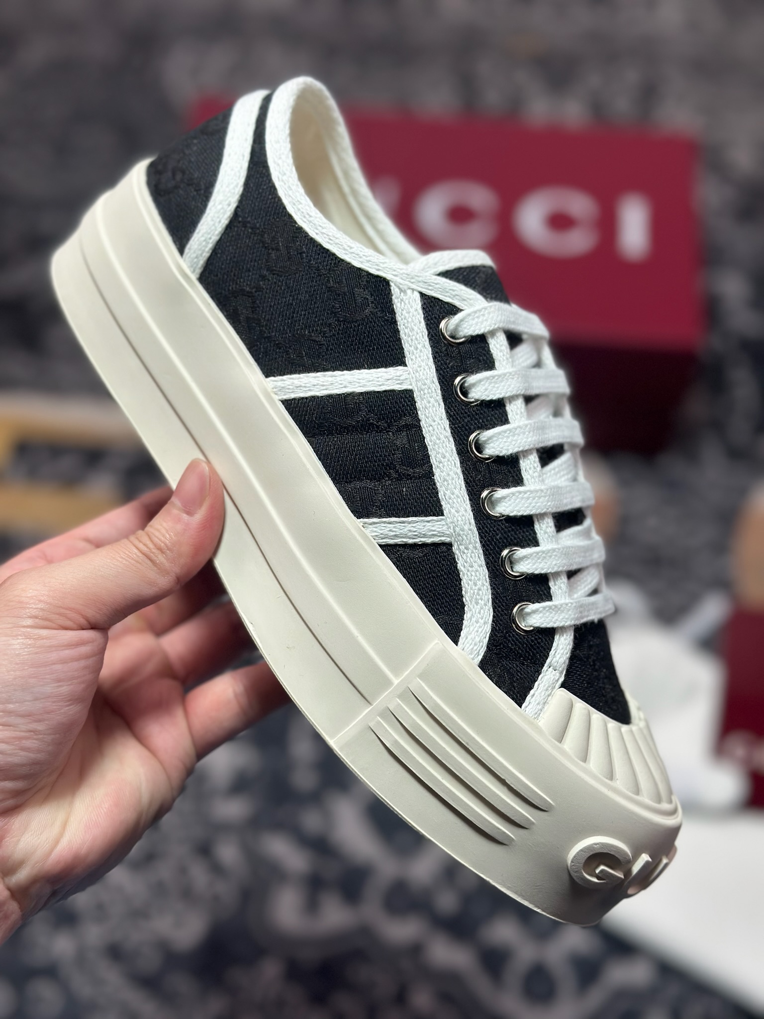 古驰Gucci Chunky Sneaker 1977厚底系列低帮板鞋“帆布黑白GG帆布” 816879 FABZZ 1062