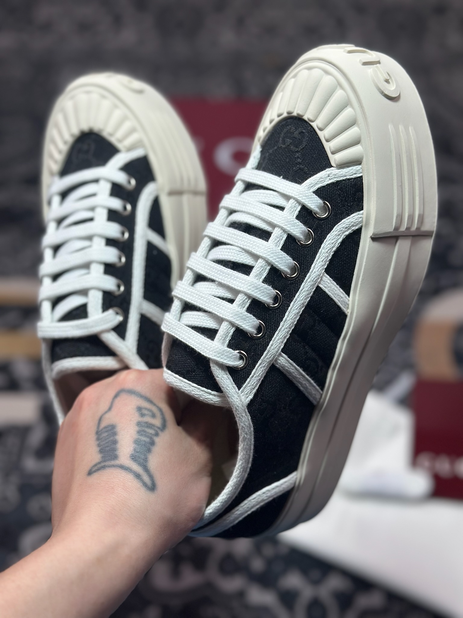 古驰Gucci Chunky Sneaker 1977厚底系列低帮板鞋“帆布黑白GG帆布” 816879 FABZZ 1062
