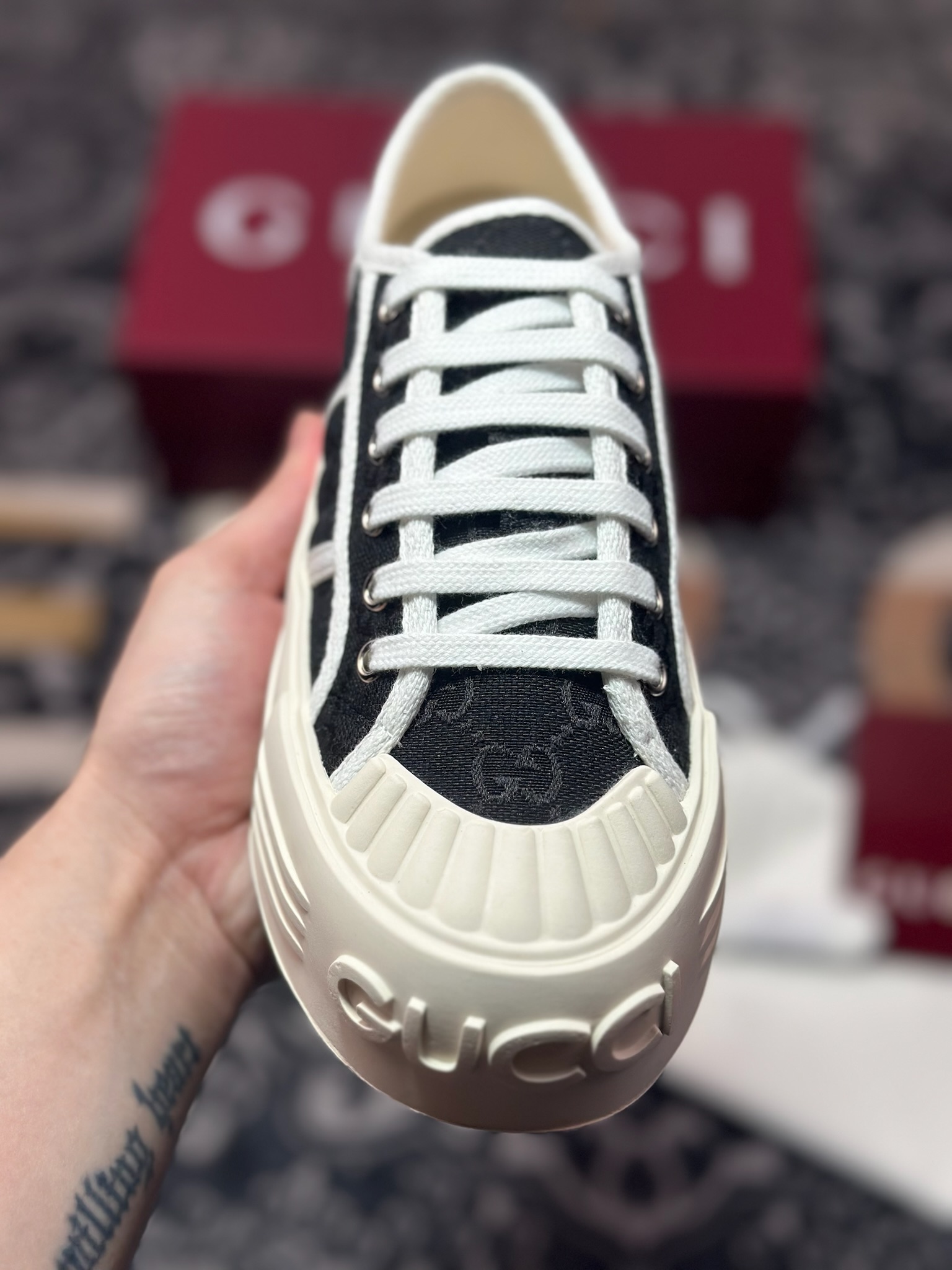 古驰Gucci Chunky Sneaker 1977厚底系列低帮板鞋“帆布黑白GG帆布” 816879 FABZZ 1062