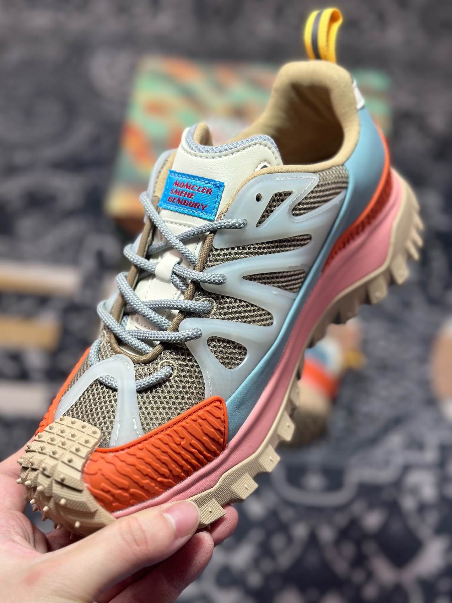 Salehe Bembury x Moncler Trailgrip Gore-Tex 越野旅行系列低帮登山运动鞋“藕粉橙浅灰蓝”K109A4M00130M6068P18