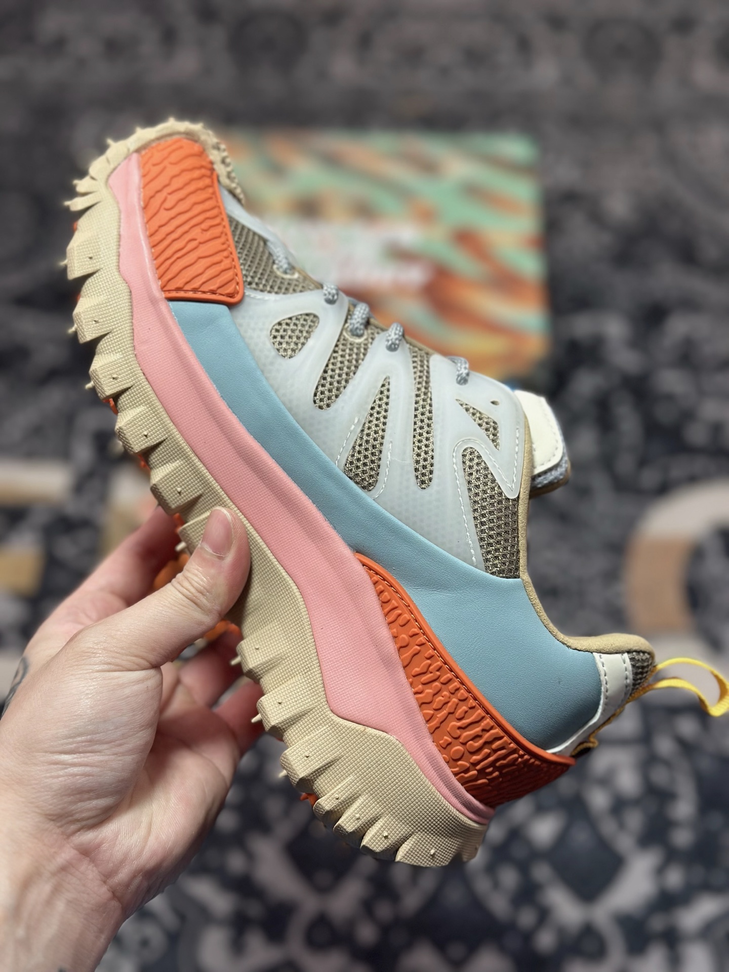 Salehe Bembury x Moncler Trailgrip Gore-Tex 越野旅行系列低帮登山运动鞋“藕粉橙浅灰蓝”K109A4M00130M6068P18