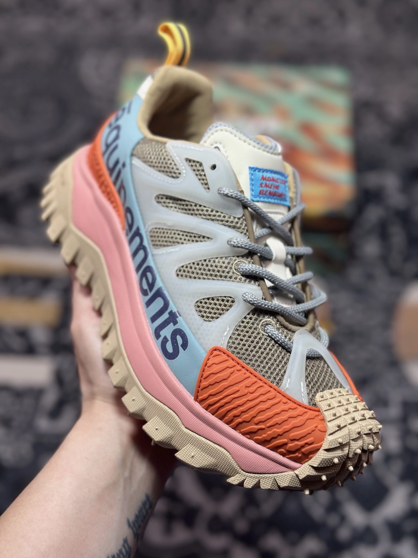 Salehe Bembury x Moncler Trailgrip Gore-Tex 越野旅行系列低帮登山运动鞋“藕粉橙浅灰蓝”K109A4M00130M6068P18