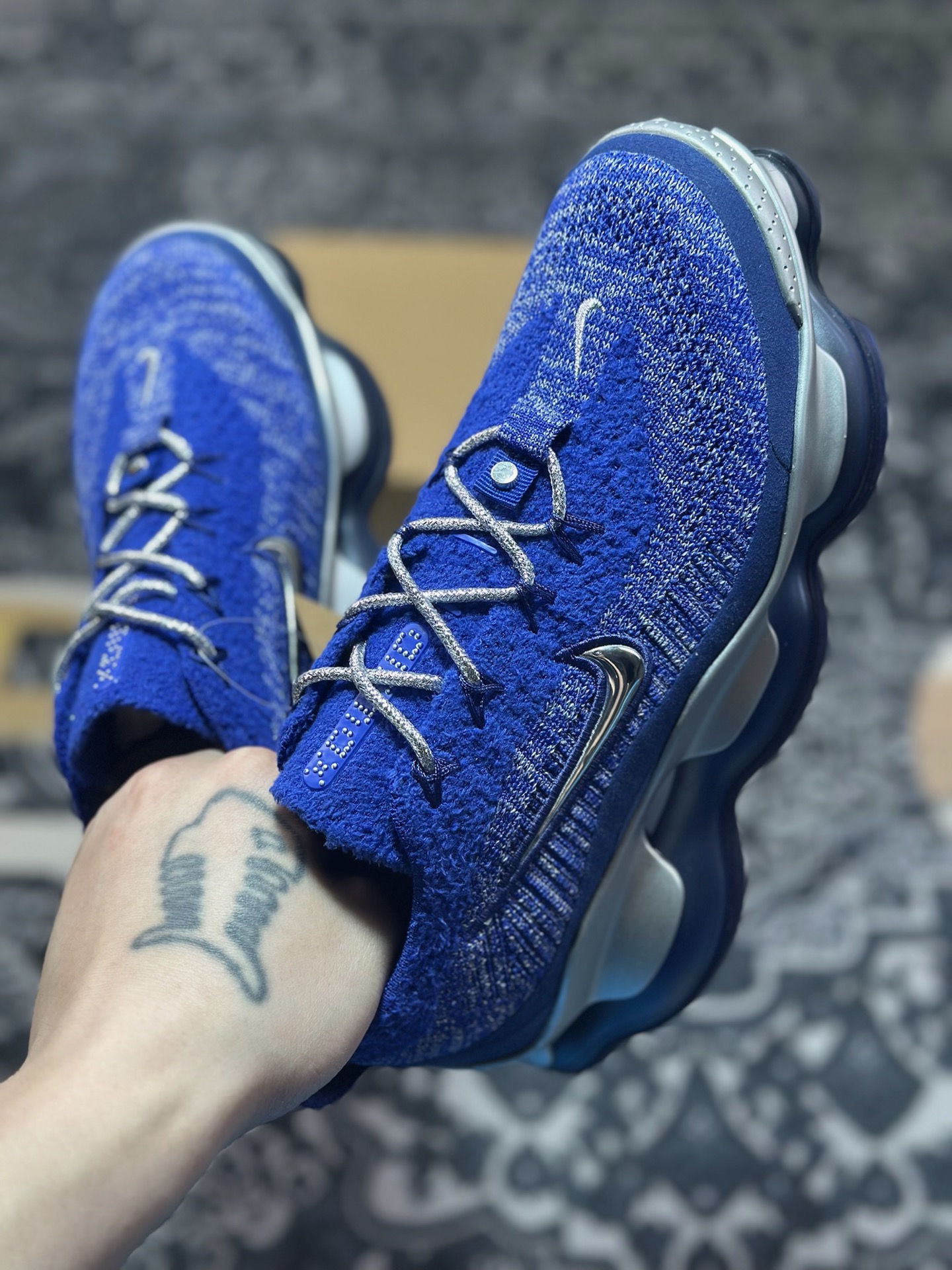 原装级别 NK Air Max Scorpion Flyknit 天蝎座系列2022款超级大气垫系列前卫低帮慢跑鞋 DJ4702-044