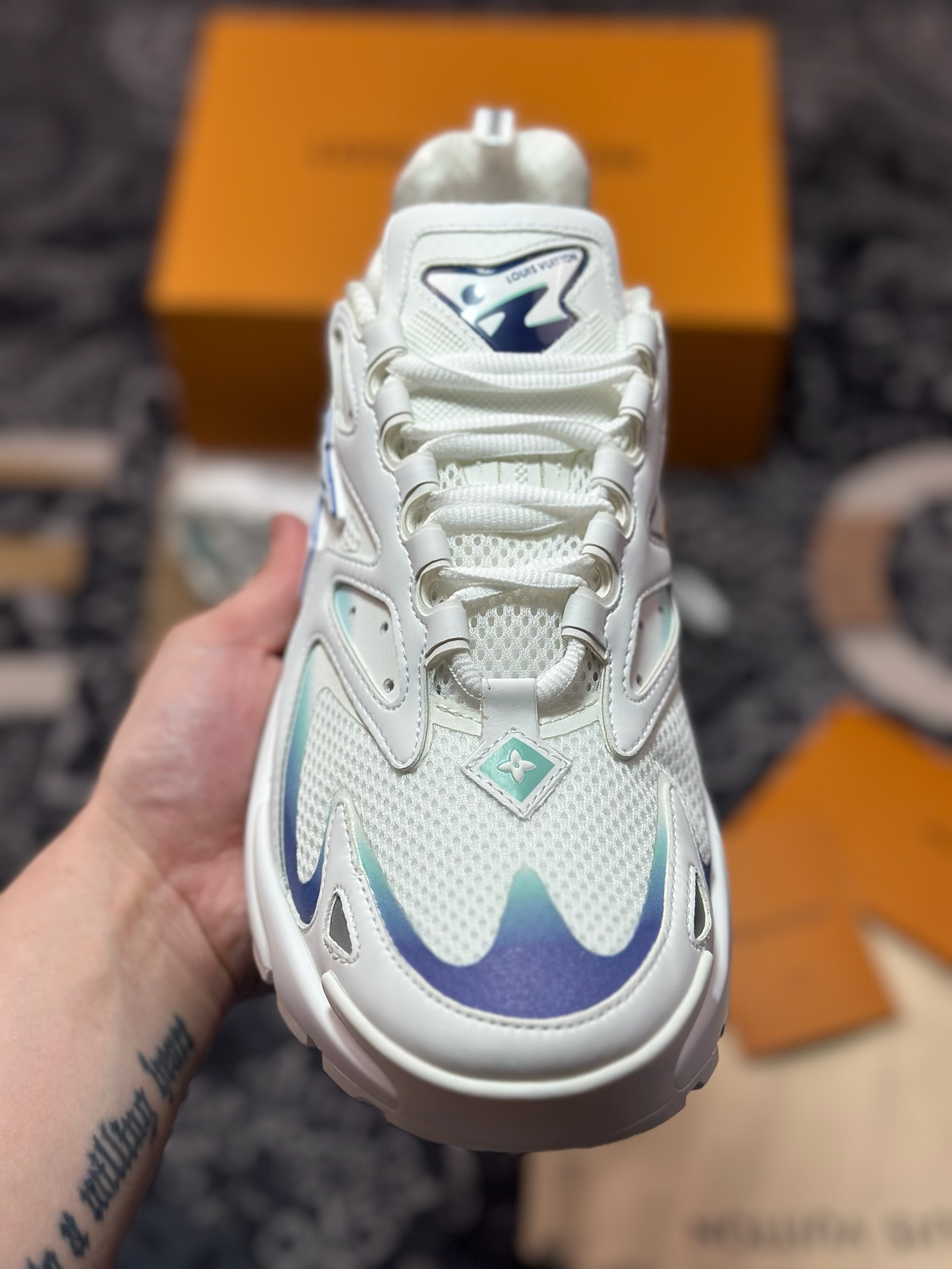 LV Runner Tatic 运动鞋向传统跑鞋汲取灵感 新颖亮相路易威登