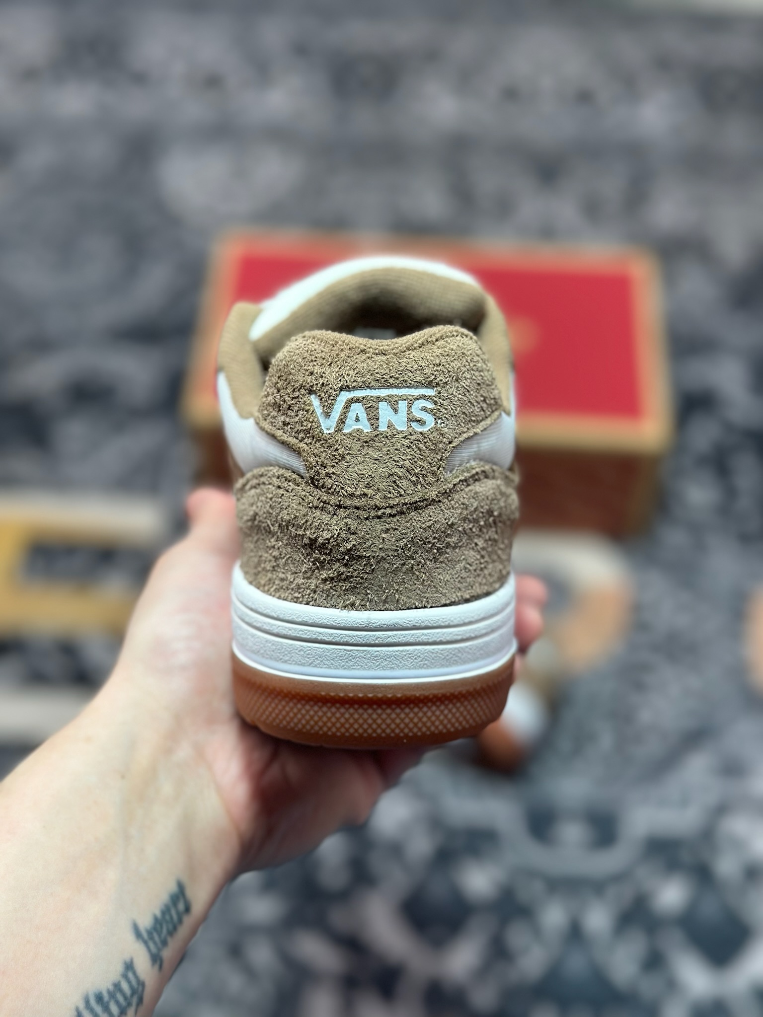 Vans Upland 棕色 范斯官方 美式复古休闲运动鞋 VN000D1H1NU-Chinese UA Cheap High Quatity Brand Clothes Bags handbags Sneakers wholesale wholesaler seller from China Factory suppliers Fashion Clothing Shoes best Quality Beautiful Price Vans Upland 棕色 范斯官方 美式复古休闲运动鞋 VN000D1H1NU