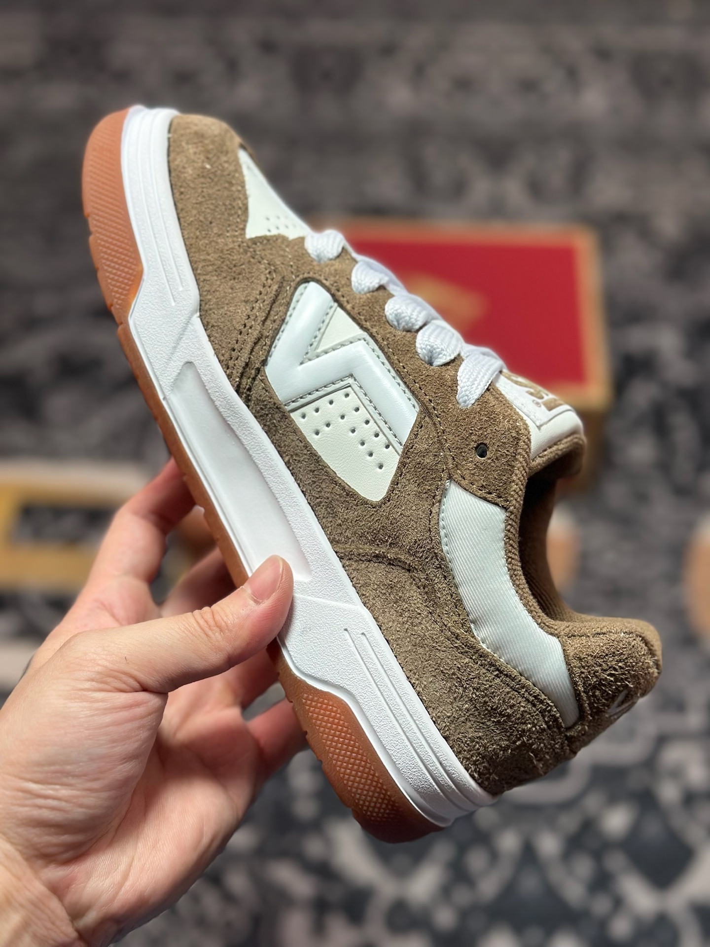 Vans Upland 棕色 范斯官方 美式复古休闲运动鞋 VN000D1H1NU-Chinese UA Cheap High Quatity Brand Clothes Bags handbags Sneakers wholesale wholesaler seller from China Factory suppliers Fashion Clothing Shoes best Quality Beautiful Price Vans Upland 棕色 范斯官方 美式复古休闲运动鞋 VN000D1H1NU