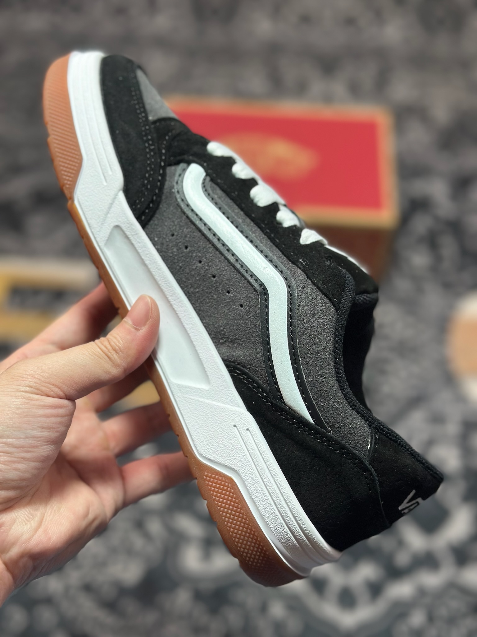 全新鞋型 Vans Hylane 系列 范斯官方 美式复古休闲运动鞋 VN000D26BRO 棕色 VN000D26BMA 黑白-Chinese UA Cheap High Quatity Brand Clothes Bags handbags Sneakers wholesale wholesaler seller from China Factory suppliers Fashion Clothing Shoes best Quality Beautiful Price 全新鞋型 Vans Hylane 系列 范斯官方 美式复古休闲运动鞋 VN000D26BRO 棕色 VN000D26BMA 黑白