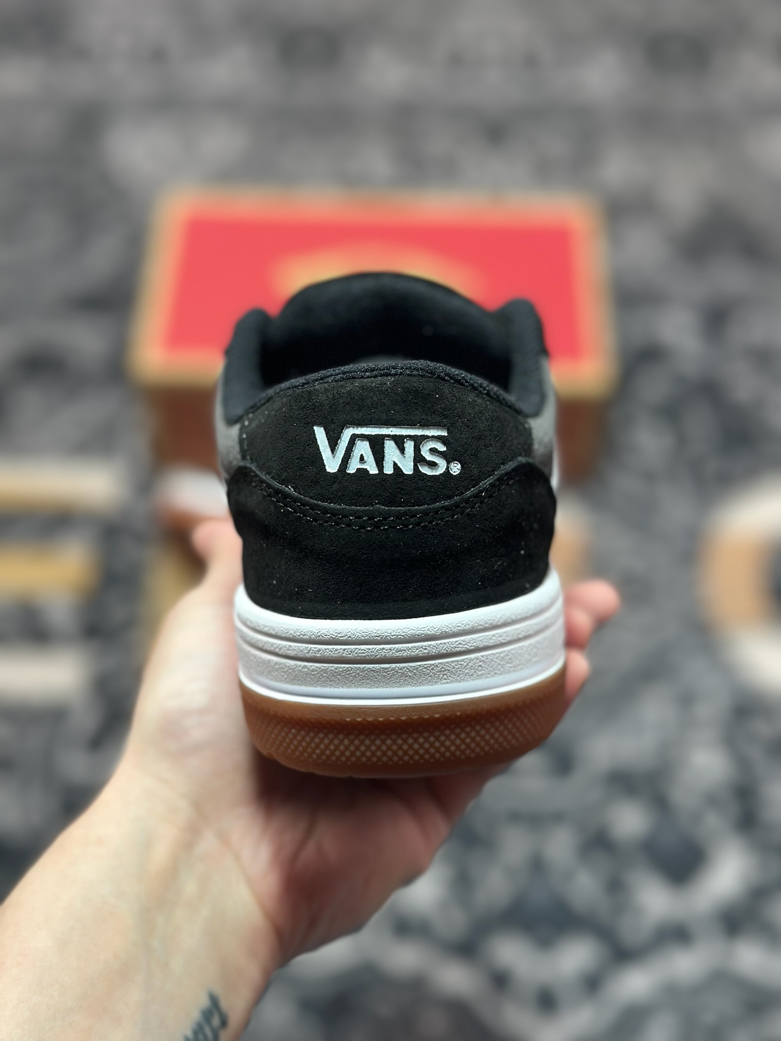 全新鞋型 Vans Hylane 系列 范斯官方 美式复古休闲运动鞋 VN000D26BRO 棕色 VN000D26BMA 黑白-Chinese UA Cheap High Quatity Brand Clothes Bags handbags Sneakers wholesale wholesaler seller from China Factory suppliers Fashion Clothing Shoes best Quality Beautiful Price 全新鞋型 Vans Hylane 系列 范斯官方 美式复古休闲运动鞋 VN000D26BRO 棕色 VN000D26BMA 黑白