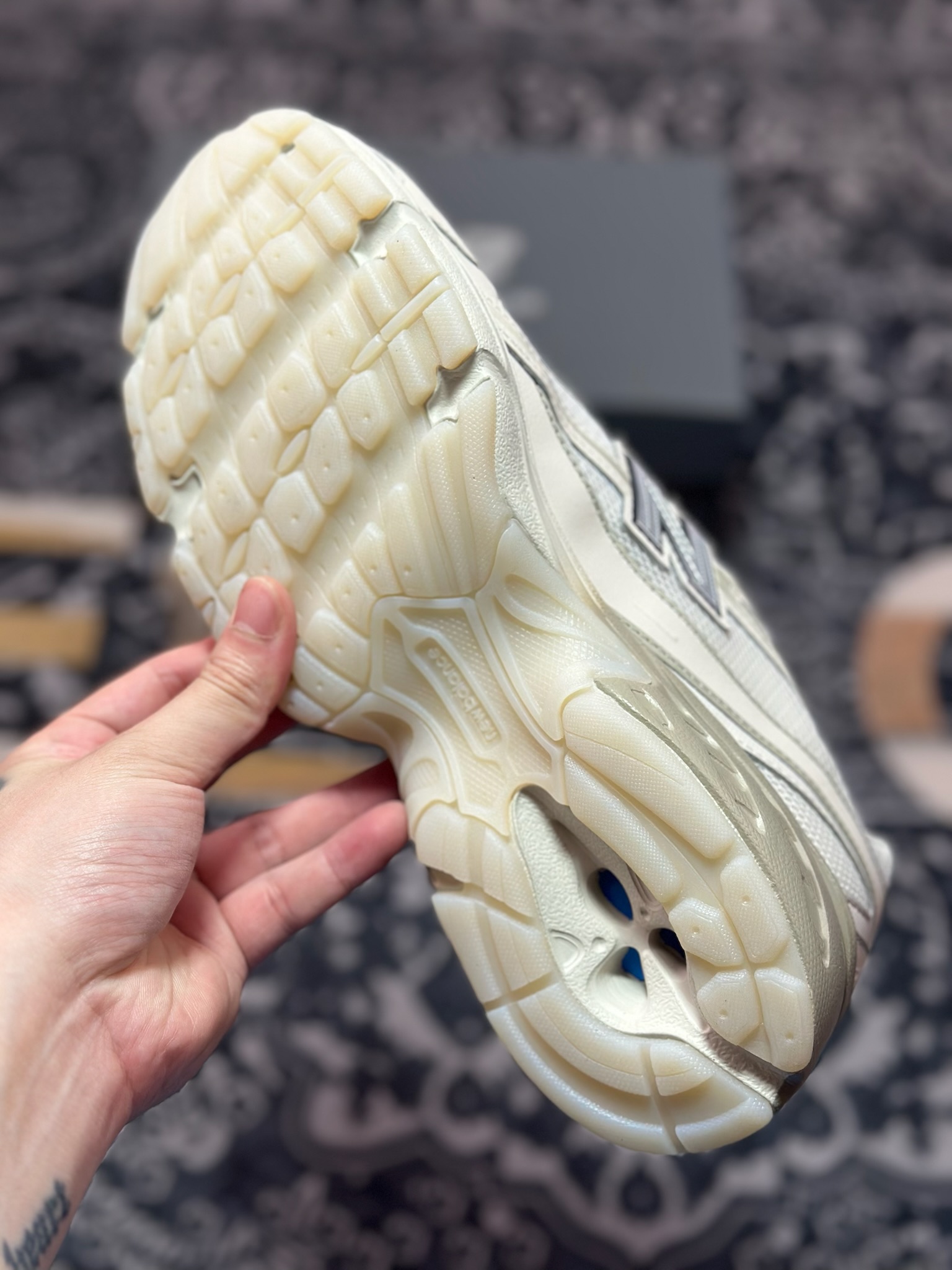 原装级别 New Balance NB740 轻便复古休闲运动跑步鞋 U740LN1-Chinese UA Cheap High Quatity Brand Clothes Bags handbags Sneakers wholesale wholesaler seller from China Factory suppliers Fashion Clothing Shoes best Quality Beautiful Price 原装级别 New Balance NB740 轻便复古休闲运动跑步鞋 U740LN1