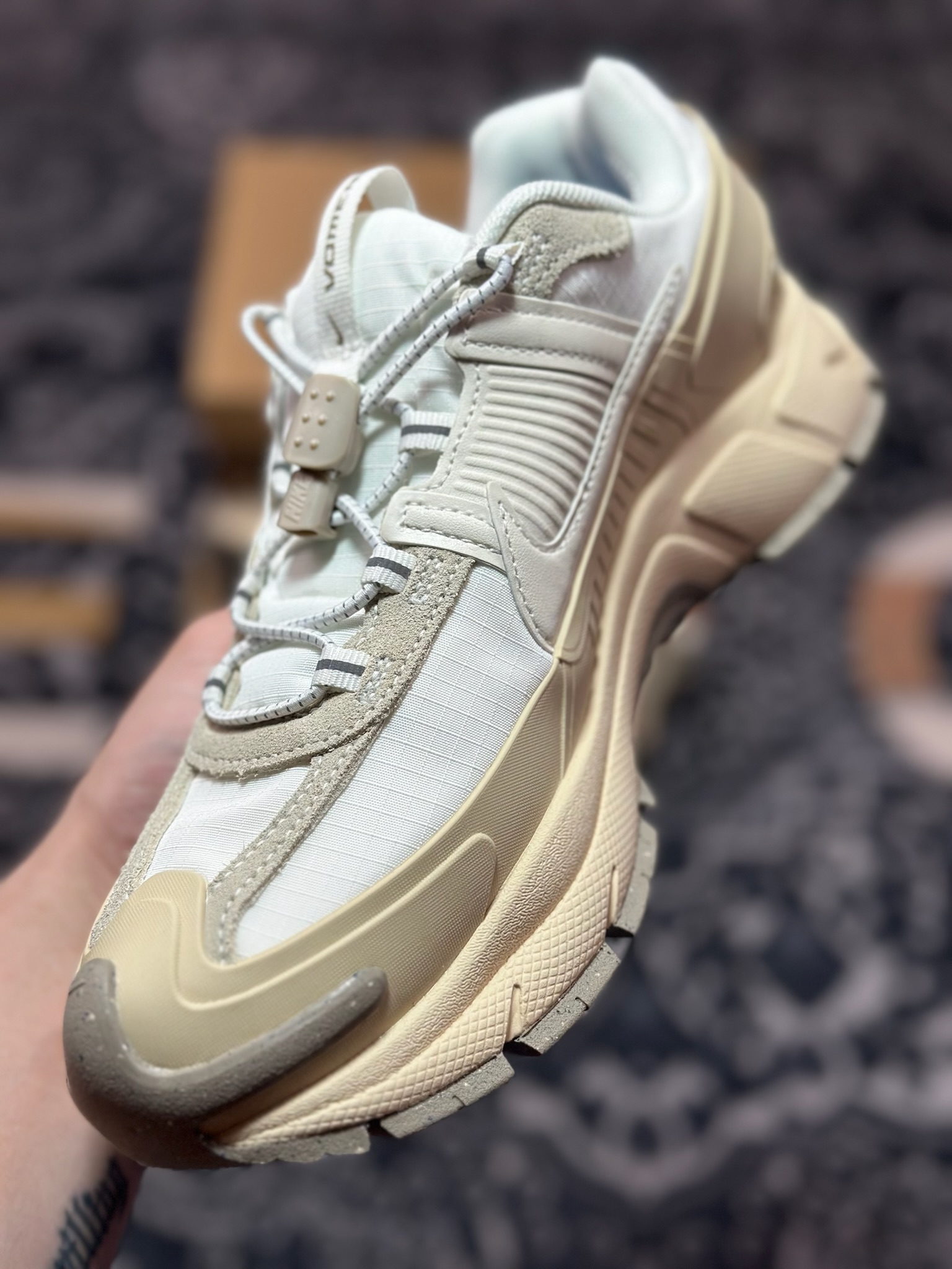 原厂级别 Nk Zoom Vomero Roam 马拉松复古五代休闲厚底增高运动慢跑老爹鞋 FV2295-101