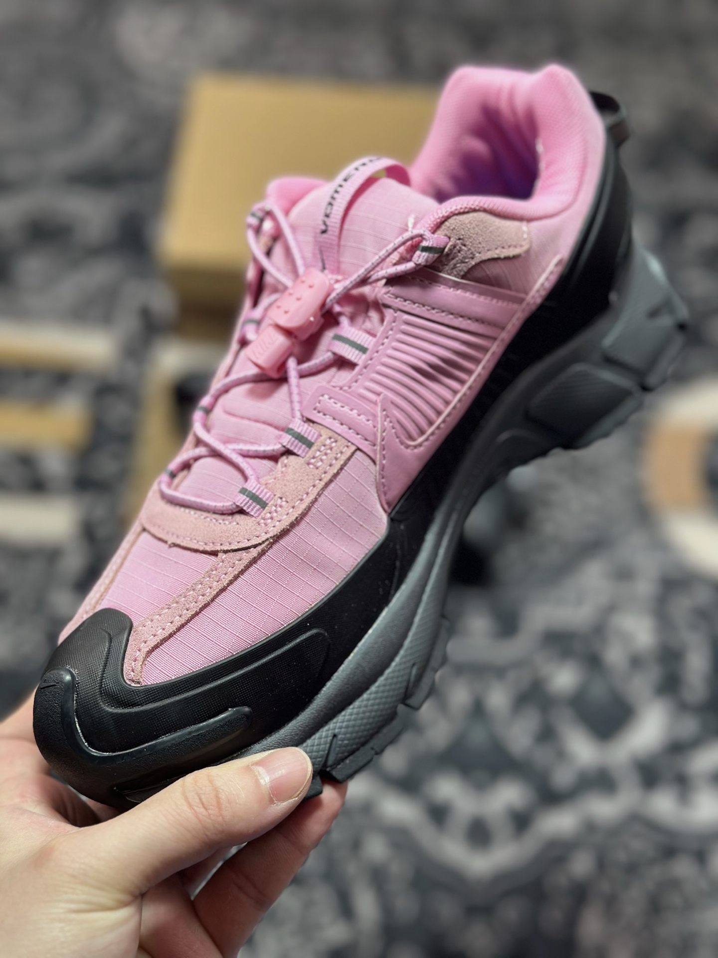 原厂级别 Nk Zoom Vomero Roam 马拉松复古五代休闲厚底增高运动慢跑老爹鞋 HQ2181-001