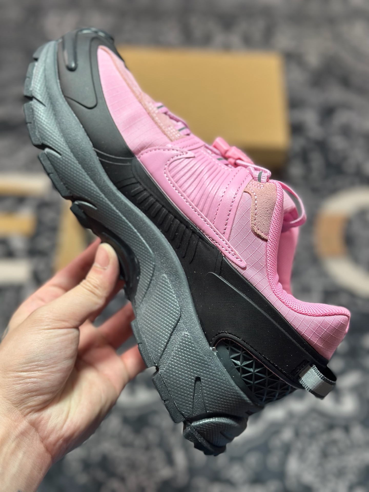 原厂级别 Nk Zoom Vomero Roam 马拉松复古五代休闲厚底增高运动慢跑老爹鞋 HQ2181-001