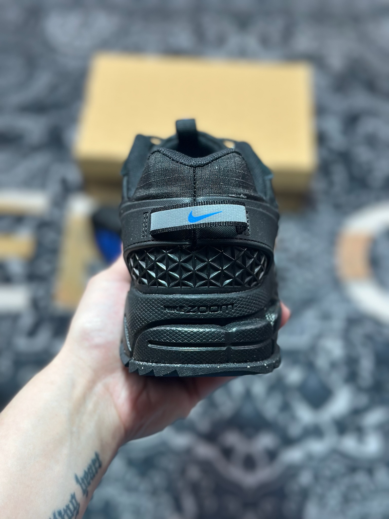 原厂级别 Nk Zoom Vomero Roam 马拉松复古五代休闲厚底增高运动慢跑老爹鞋 FV2295-002