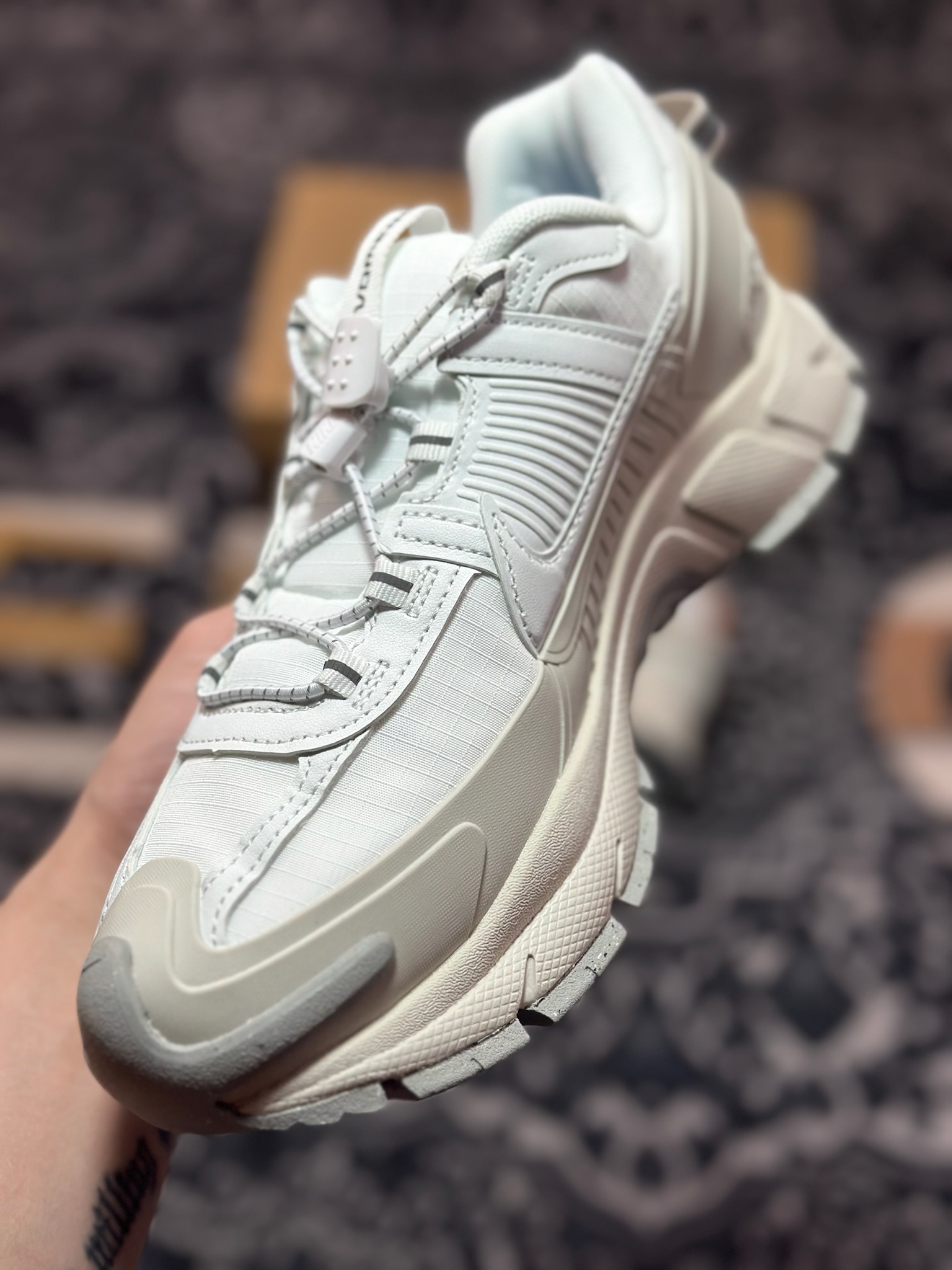 原厂级别 Nk Zoom Vomero Roam 马拉松复古五代休闲厚底增高运动慢跑老爹鞋 HV6410-100