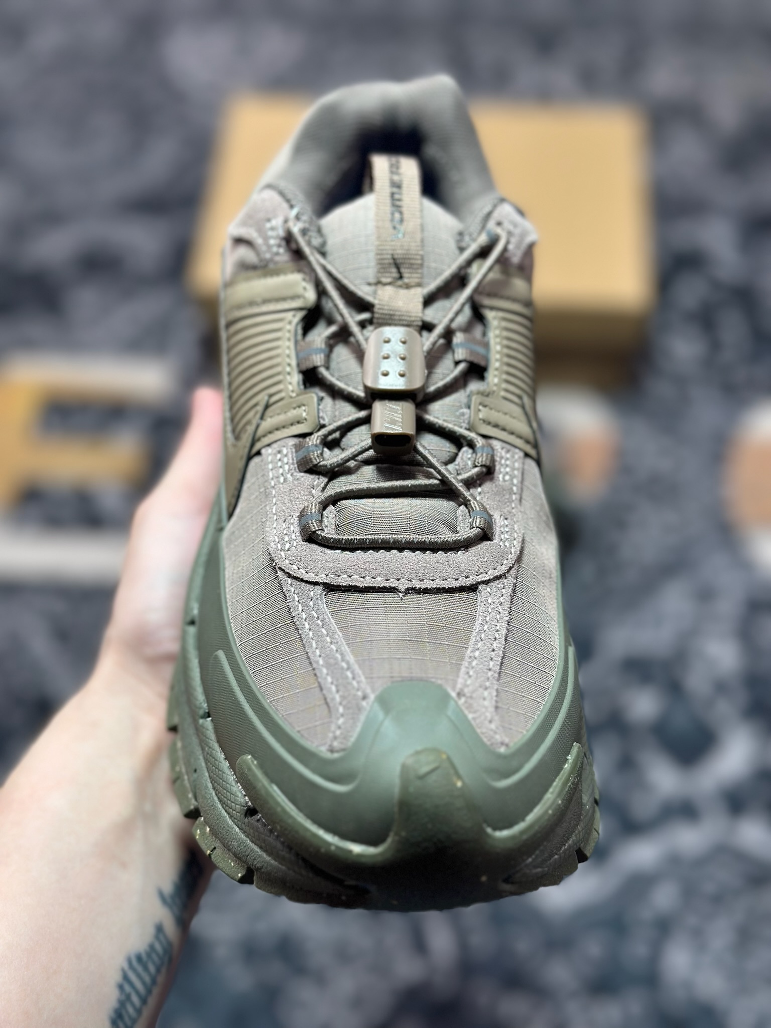 原厂级别 Nk Zoom Vomero Roam 马拉松复古五代休闲厚底增高运动慢跑老爹鞋 FV2295-201-Chinese UA Cheap High Quatity Brand Clothes Bags handbags Sneakers wholesale wholesaler seller from China Factory suppliers Fashion Clothing Shoes best Quality Beautiful Price 原厂级别 Nk Zoom Vomero Roam 马拉松复古五代休闲厚底增高运动慢跑老爹鞋 FV2295-201