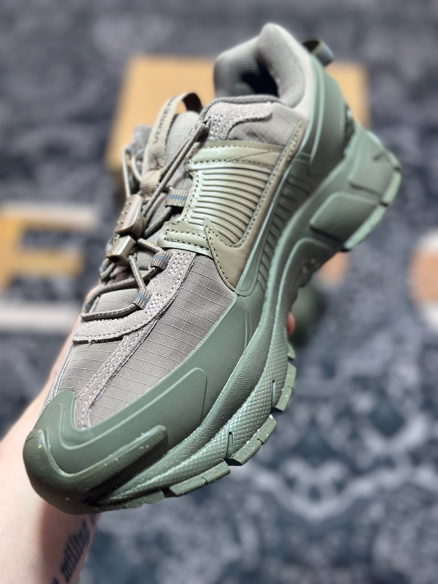 原厂级别 Nk Zoom Vomero Roam 马拉松复古五代休闲厚底增高运动慢跑老爹鞋 FV2295-201-Chinese UA Cheap High Quatity Brand Clothes Bags handbags Sneakers wholesale wholesaler seller from China Factory suppliers Fashion Clothing Shoes best Quality Beautiful Price 原厂级别 Nk Zoom Vomero Roam 马拉松复古五代休闲厚底增高运动慢跑老爹鞋 FV2295-201