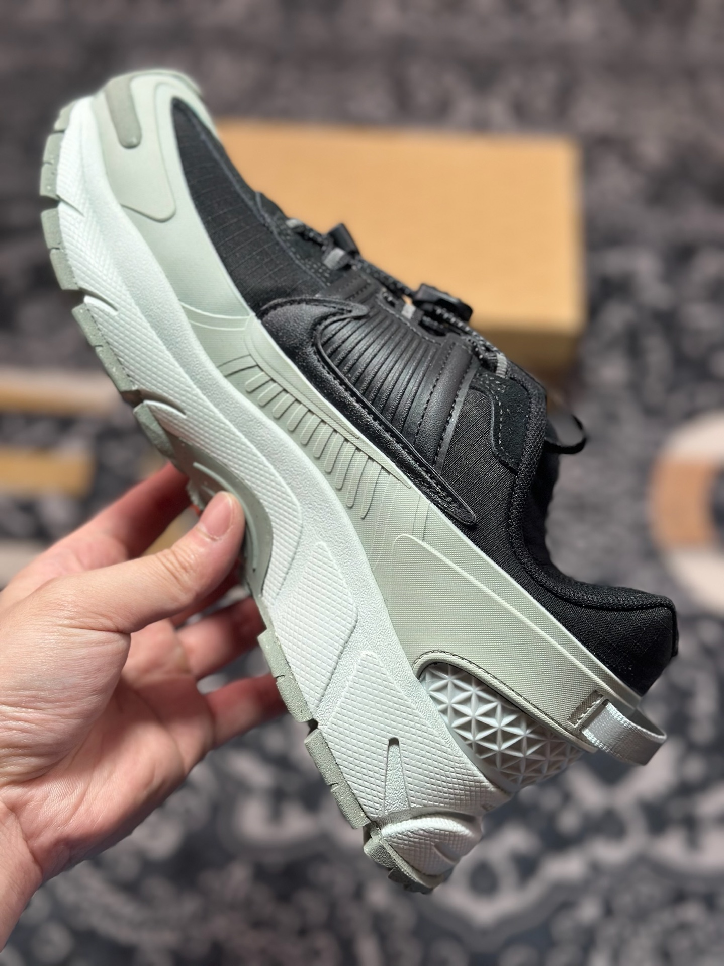 原厂级别 Nk Zoom Vomero Roam 马拉松复古五代休闲厚底增高运动慢跑老爹鞋 FV2295-001