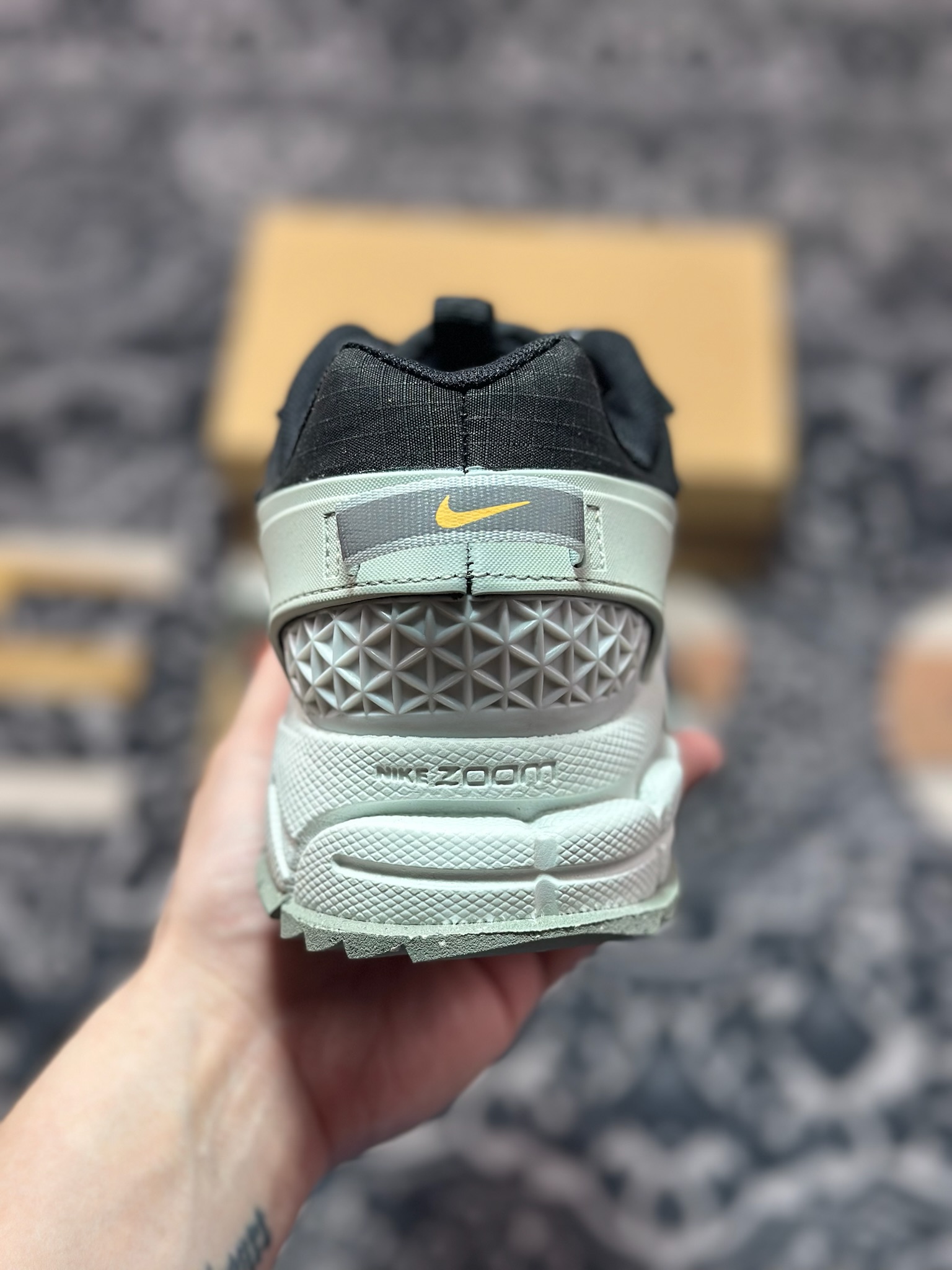 原厂级别 Nk Zoom Vomero Roam 马拉松复古五代休闲厚底增高运动慢跑老爹鞋 FV2295-001