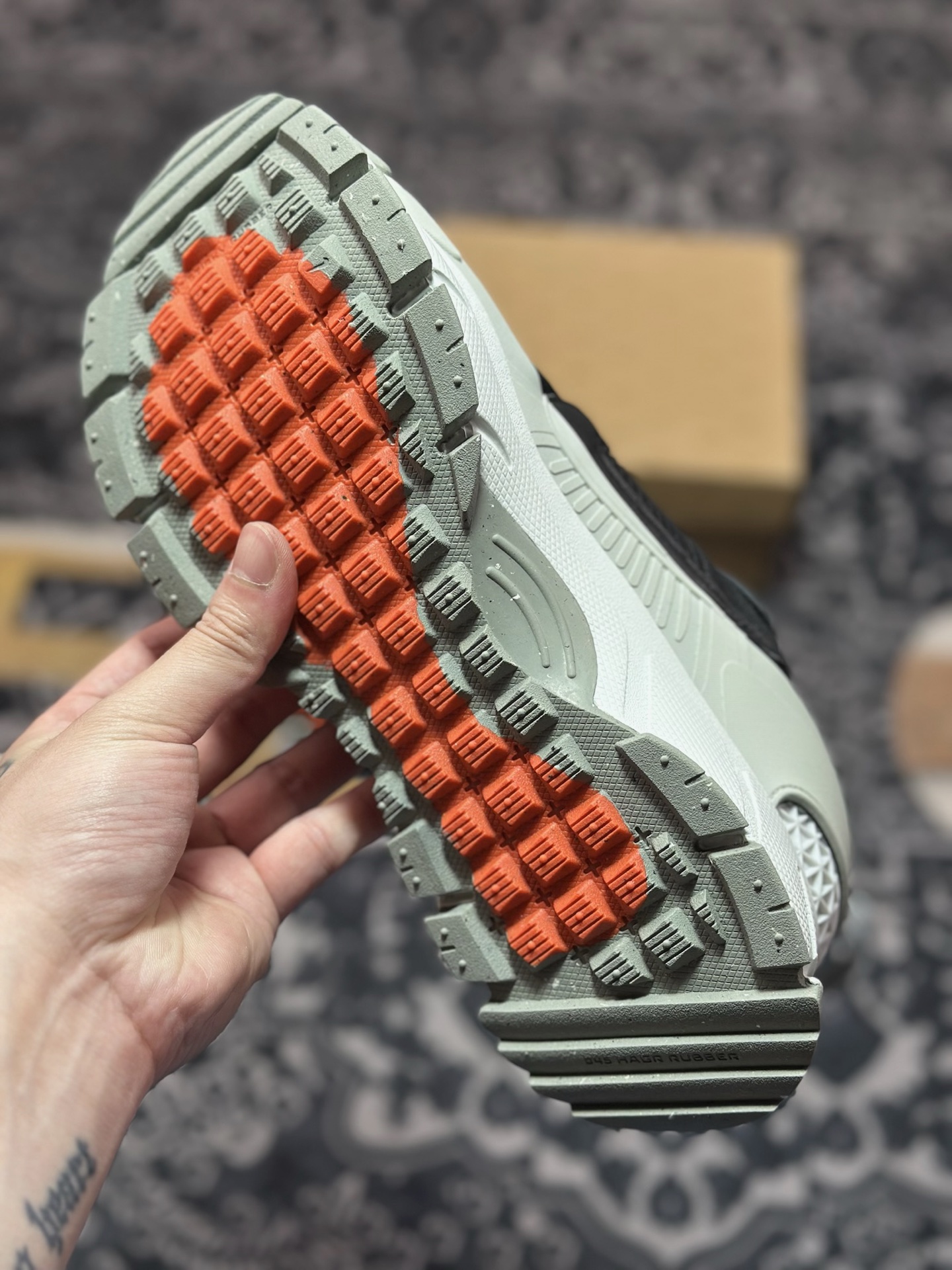 原厂级别 Nk Zoom Vomero Roam 马拉松复古五代休闲厚底增高运动慢跑老爹鞋 FV2295-001