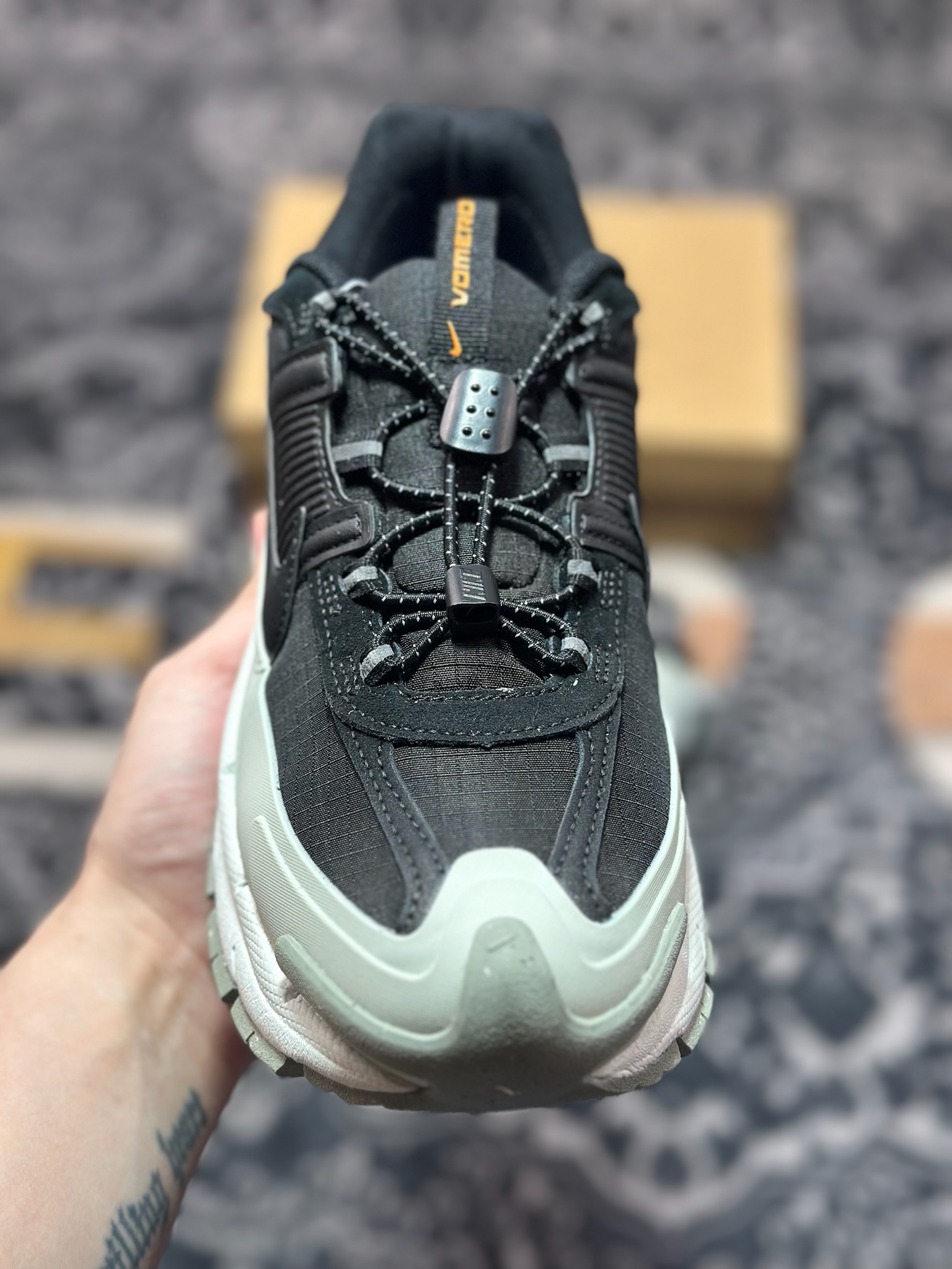 原厂级别 Nk Zoom Vomero Roam 马拉松复古五代休闲厚底增高运动慢跑老爹鞋 FV2295-001