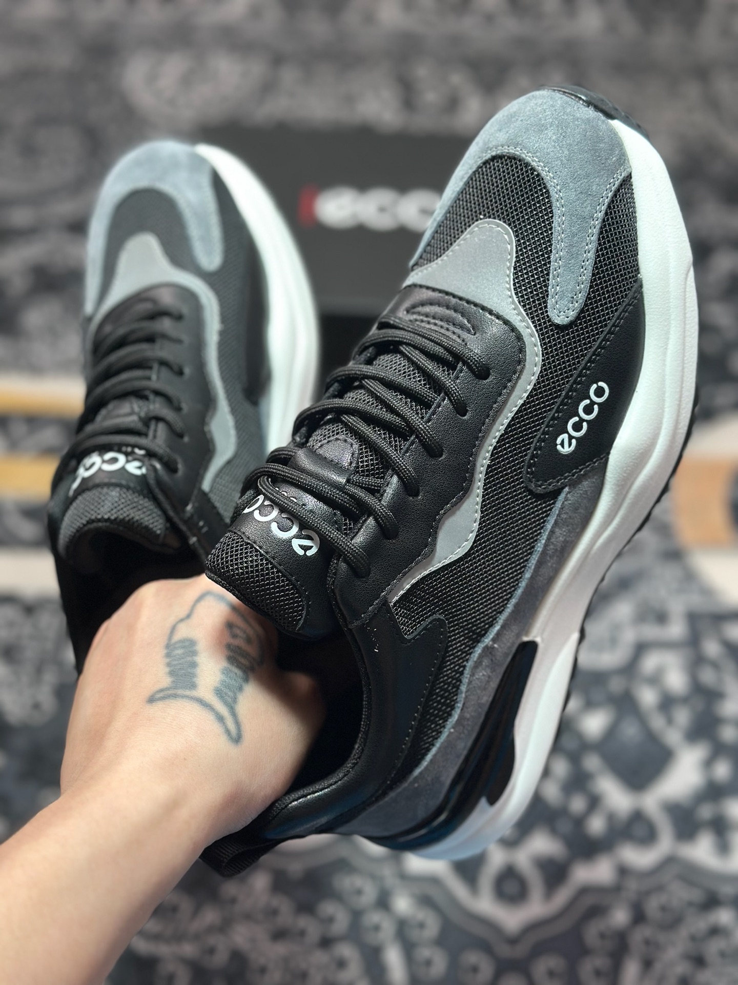 原装级别 ECCO爱步男鞋夏季新款时尚运动鞋 潮流拼接华夫鞋健步鞋 复古跑鞋老爹鞋