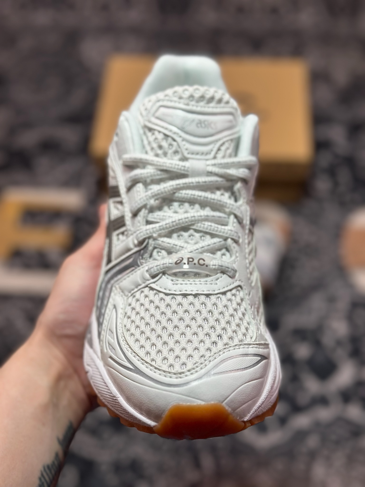 原装级别 Asics 亚瑟士 GEL-Kayano 14 低帮运动休闲跑步鞋 1203A727-100-Chinese UA Cheap High Quatity Brand Clothes Bags handbags Sneakers wholesale wholesaler seller from China Factory suppliers Fashion Clothing Shoes best Quality Beautiful Price 原装级别 Asics 亚瑟士 GEL-Kayano 14 低帮运动休闲跑步鞋 1203A727-100