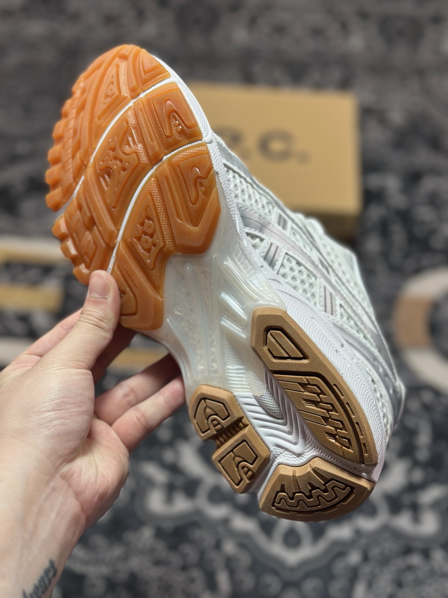 原装级别 Asics 亚瑟士 GEL-Kayano 14 低帮运动休闲跑步鞋 1203A727-100-Chinese UA Cheap High Quatity Brand Clothes Bags handbags Sneakers wholesale wholesaler seller from China Factory suppliers Fashion Clothing Shoes best Quality Beautiful Price 原装级别 Asics 亚瑟士 GEL-Kayano 14 低帮运动休闲跑步鞋 1203A727-100