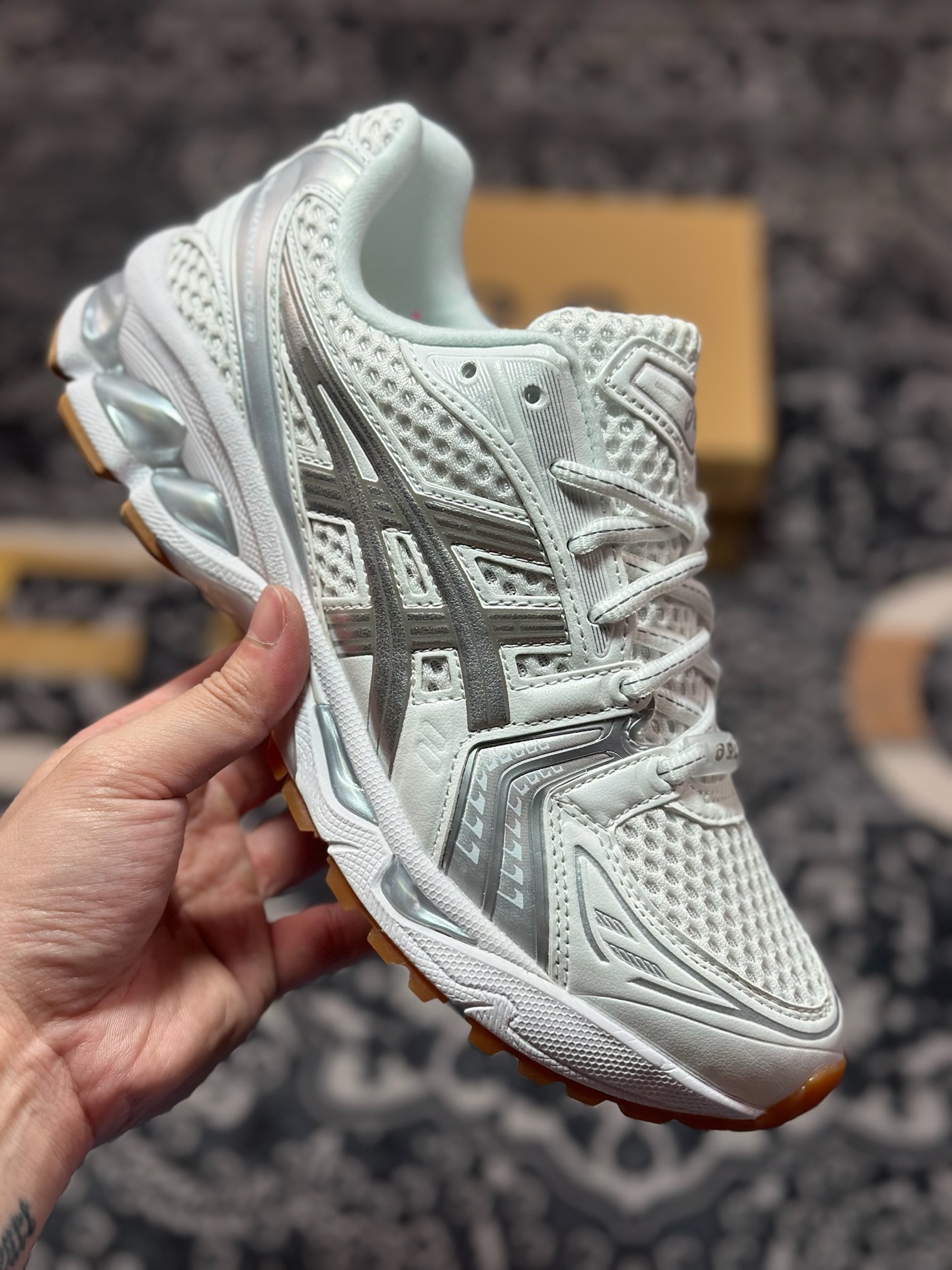 原装级别 Asics 亚瑟士 GEL-Kayano 14 低帮运动休闲跑步鞋 1203A727-100-Chinese UA Cheap High Quatity Brand Clothes Bags handbags Sneakers wholesale wholesaler seller from China Factory suppliers Fashion Clothing Shoes best Quality Beautiful Price 原装级别 Asics 亚瑟士 GEL-Kayano 14 低帮运动休闲跑步鞋 1203A727-100