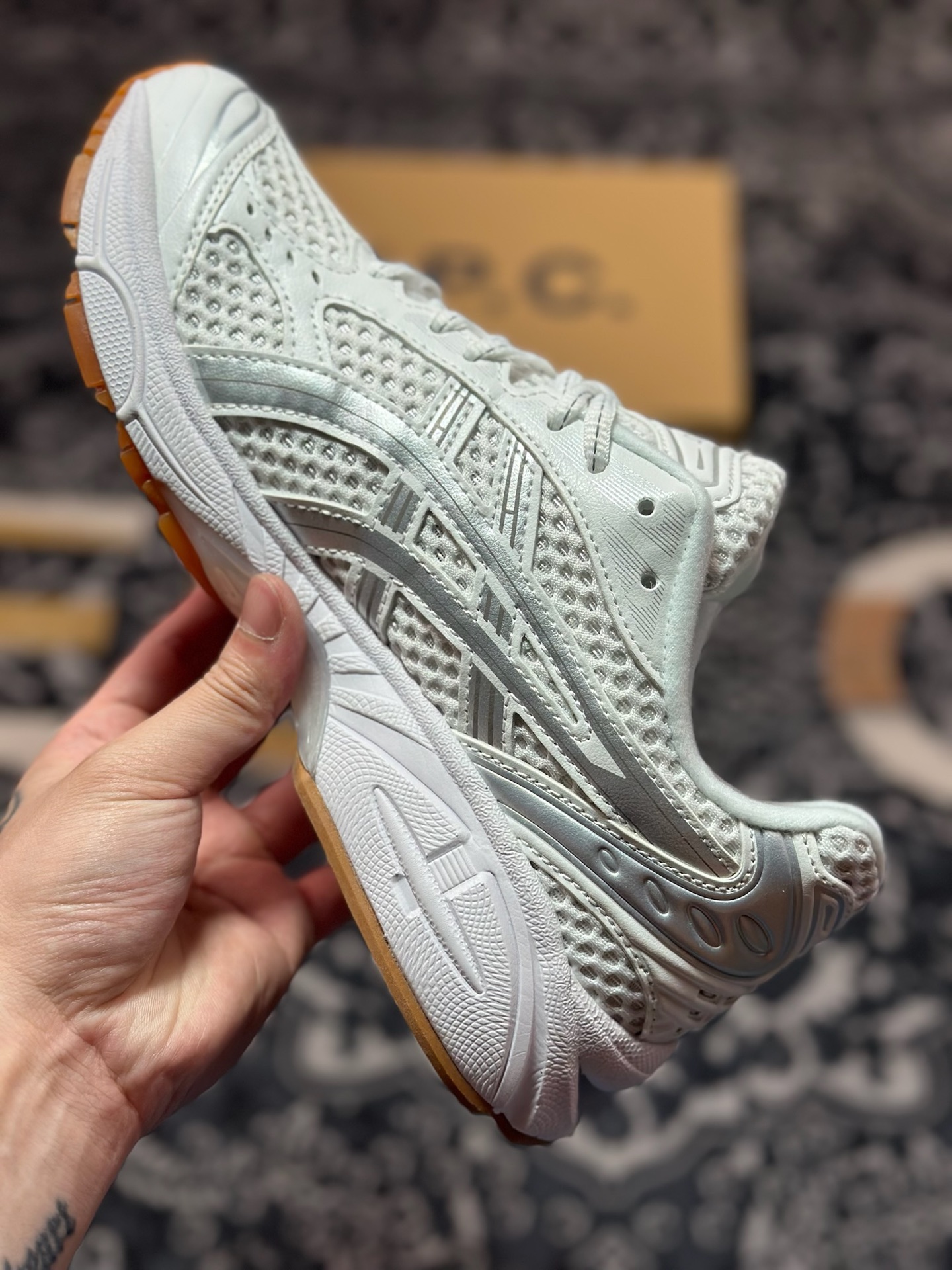 原装级别 Asics 亚瑟士 GEL-Kayano 14 低帮运动休闲跑步鞋 1203A727-100-Chinese UA Cheap High Quatity Brand Clothes Bags handbags Sneakers wholesale wholesaler seller from China Factory suppliers Fashion Clothing Shoes best Quality Beautiful Price 原装级别 Asics 亚瑟士 GEL-Kayano 14 低帮运动休闲跑步鞋 1203A727-100