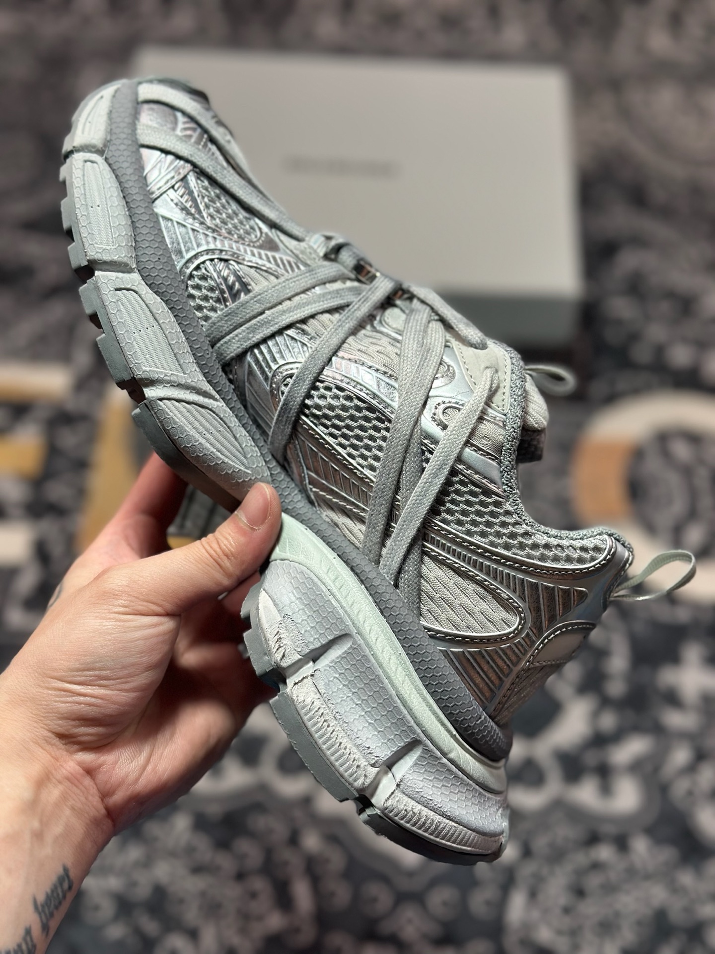巴黎世家BALENCIAGA 3XL Sneakers 3+系列低帮复古阔型底姥爹风潮流百搭休闲慢跑鞋“枪色灰银木乃伊绑绳”825599 W3XCH 1101-Chinese UA Cheap High Quatity Brand Clothes Bags handbags Sneakers wholesale wholesaler seller from China Factory suppliers Fashion Clothing Shoes best Quality Beautiful Price 巴黎世家BALENCIAGA 3XL Sneakers 3+系列低帮复古阔型底姥爹风潮流百搭休闲慢跑鞋“枪色灰银木乃伊绑绳”825599 W3XCH 1101