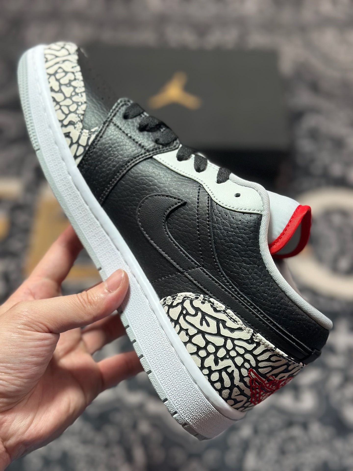原装级别 Air Jordan 1 Low 黑灰石斑纹 338145-062-Chinese UA Cheap High Quatity Brand Clothes Bags handbags Sneakers wholesale wholesaler seller from China Factory suppliers Fashion Clothing Shoes best Quality Beautiful Price 原装级别 Air Jordan 1 Low 黑灰石斑纹 338145-062