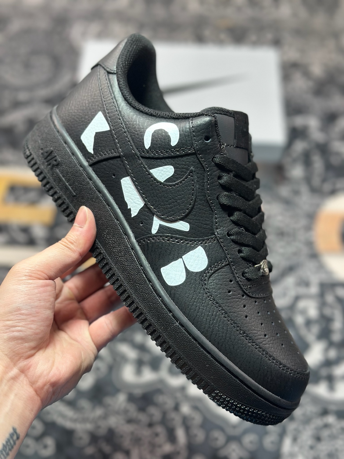 原装级别 CDG x Air Force 1 Low 黑色  IB9949-001