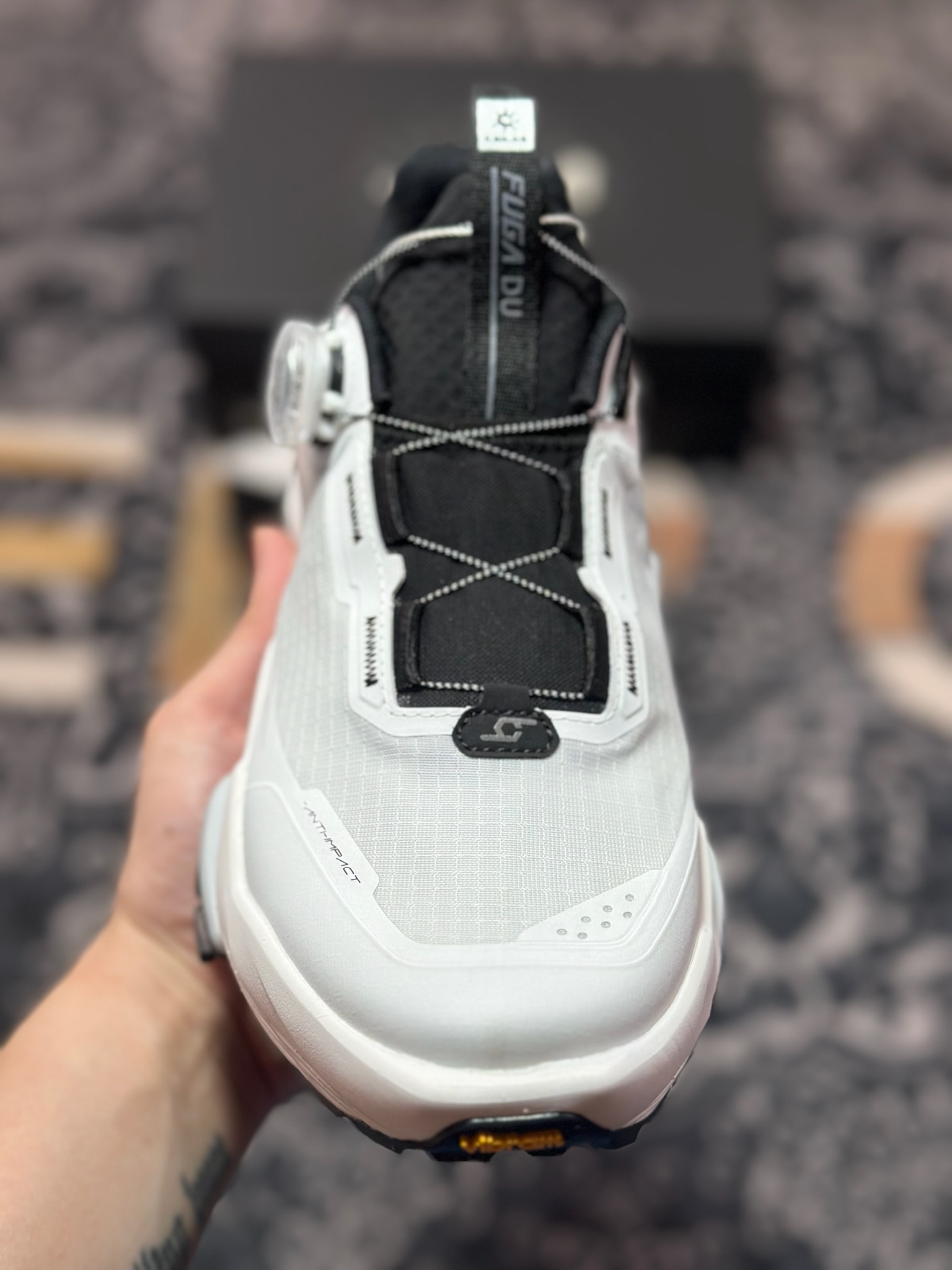 原装级别 凯乐石 KAILAS FUGA 黑山 DU BOA超强抓地力跑步鞋 KS2433171A 白黑-Chinese UA Cheap High Quatity Brand Clothes Bags handbags Sneakers wholesale wholesaler seller from China Factory suppliers Fashion Clothing Shoes best Quality Beautiful Price 原装级别 凯乐石 KAILAS FUGA 黑山 DU BOA超强抓地力跑步鞋 KS2433171A 白黑