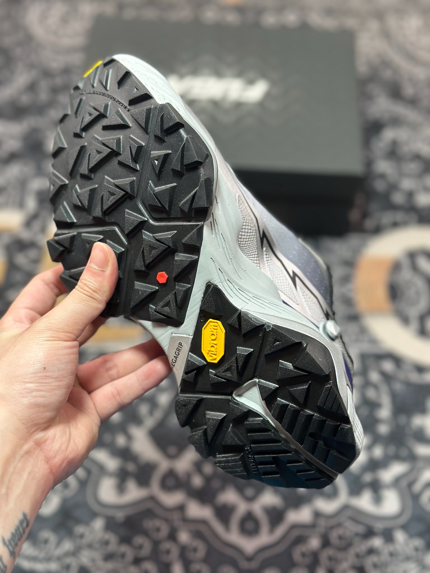 原装级别 凯乐石 KAILAS FUGA 黑山 DU BOA超强抓地力跑步鞋 KS2433171 银黑-Chinese UA Cheap High Quatity Brand Clothes Bags handbags Sneakers wholesale wholesaler seller from China Factory suppliers Fashion Clothing Shoes best Quality Beautiful Price 原装级别 凯乐石 KAILAS FUGA 黑山 DU BOA超强抓地力跑步鞋 KS2433171 银黑