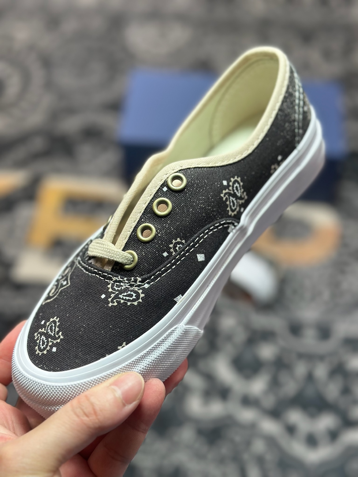 Vans Authentic 44 腰果花 VN000D5KESB1-Chinese UA Cheap High Quatity Brand Clothes Bags handbags Sneakers wholesale wholesaler seller from China Factory suppliers Fashion Clothing Shoes best Quality Beautiful Price Vans Authentic 44 腰果花 VN000D5KESB1