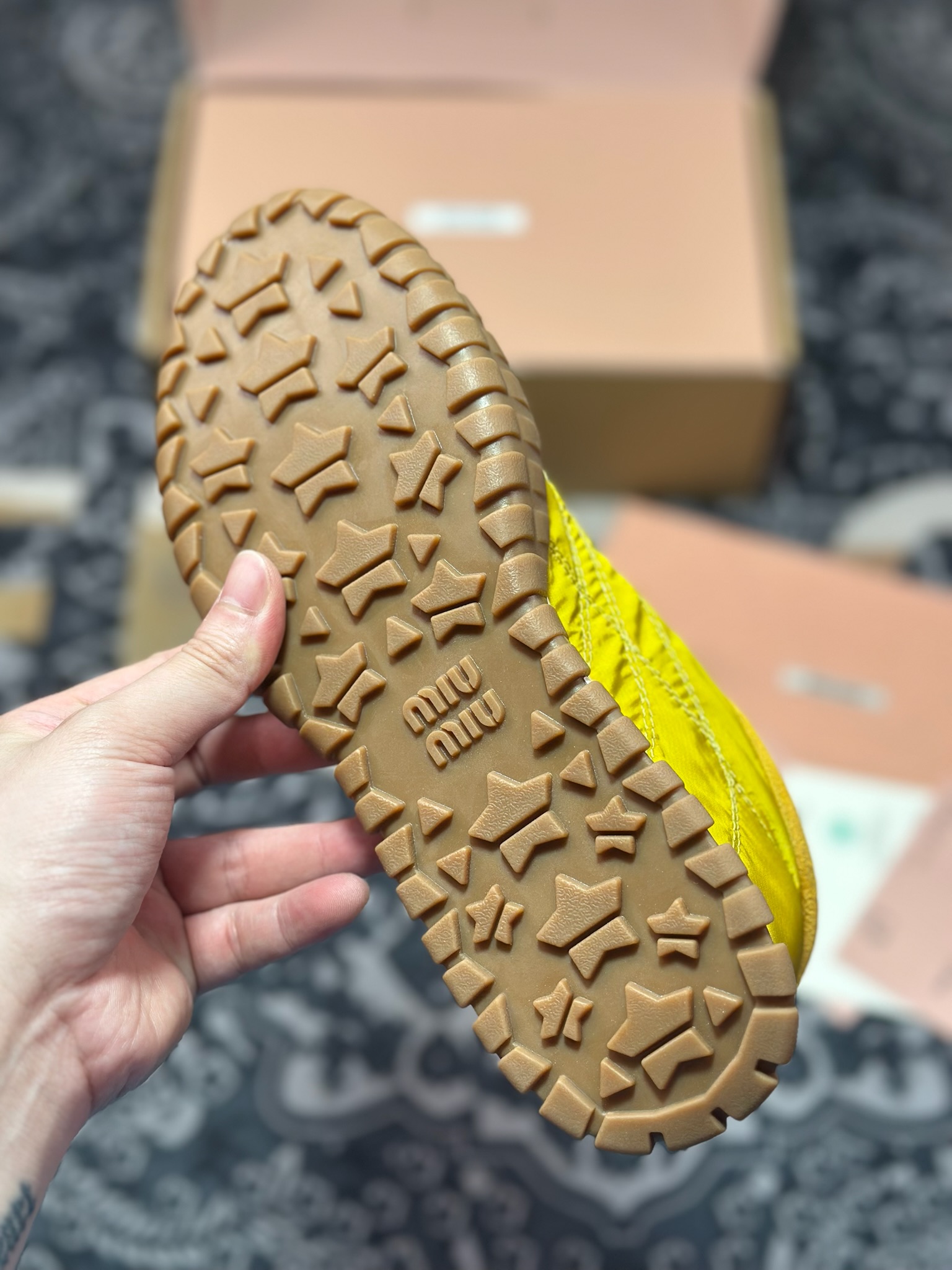 缪缪/MiuMiu Tyre Low Sneakers 泰尔系列低帮复古百搭德训风休闲板鞋-Chinese UA Cheap High Quatity Brand Clothes Bags handbags Sneakers wholesale wholesaler seller from China Factory suppliers Fashion Clothing Shoes best Quality Beautiful Price 缪缪/MiuMiu Tyre Low Sneakers 泰尔系列低帮复古百搭德训风休闲板鞋