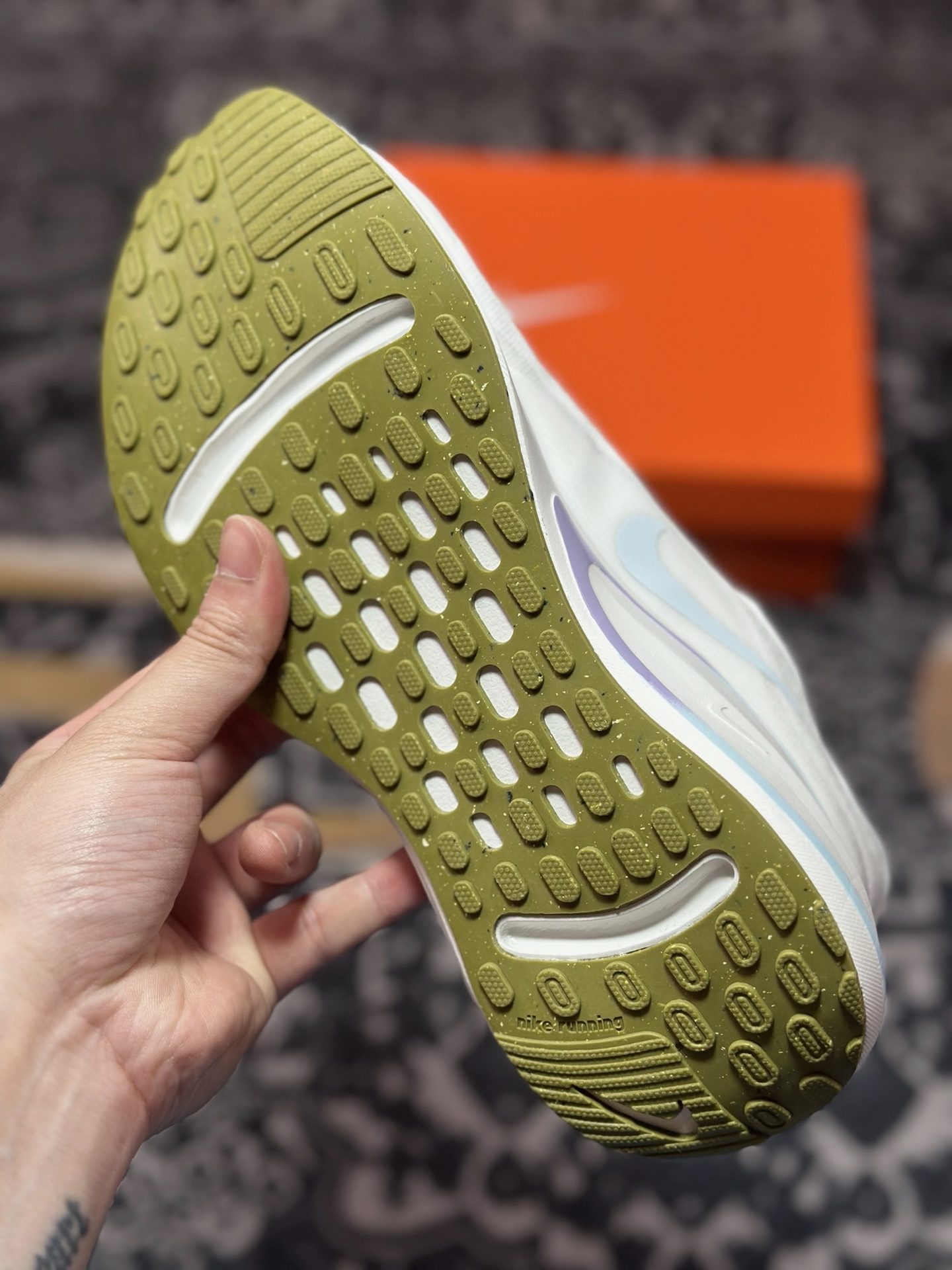 原厂级别 NK Journey Run 舒适简约轻质缓震休闲运动跑步鞋  HV1798-141