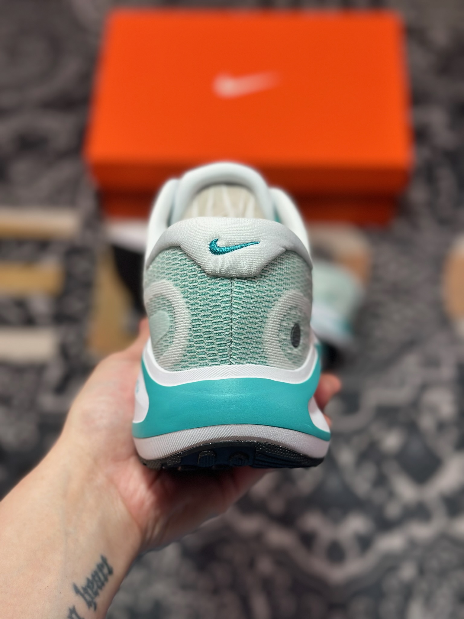 原厂级别 NK Journey Run 舒适简约轻质缓震休闲运动跑步鞋 FN0228-105-Chinese UA Cheap High Quatity Brand Clothes Bags handbags Sneakers wholesale wholesaler seller from China Factory suppliers Fashion Clothing Shoes best Quality Beautiful Price 原厂级别 NK Journey Run 舒适简约轻质缓震休闲运动跑步鞋 FN0228-105