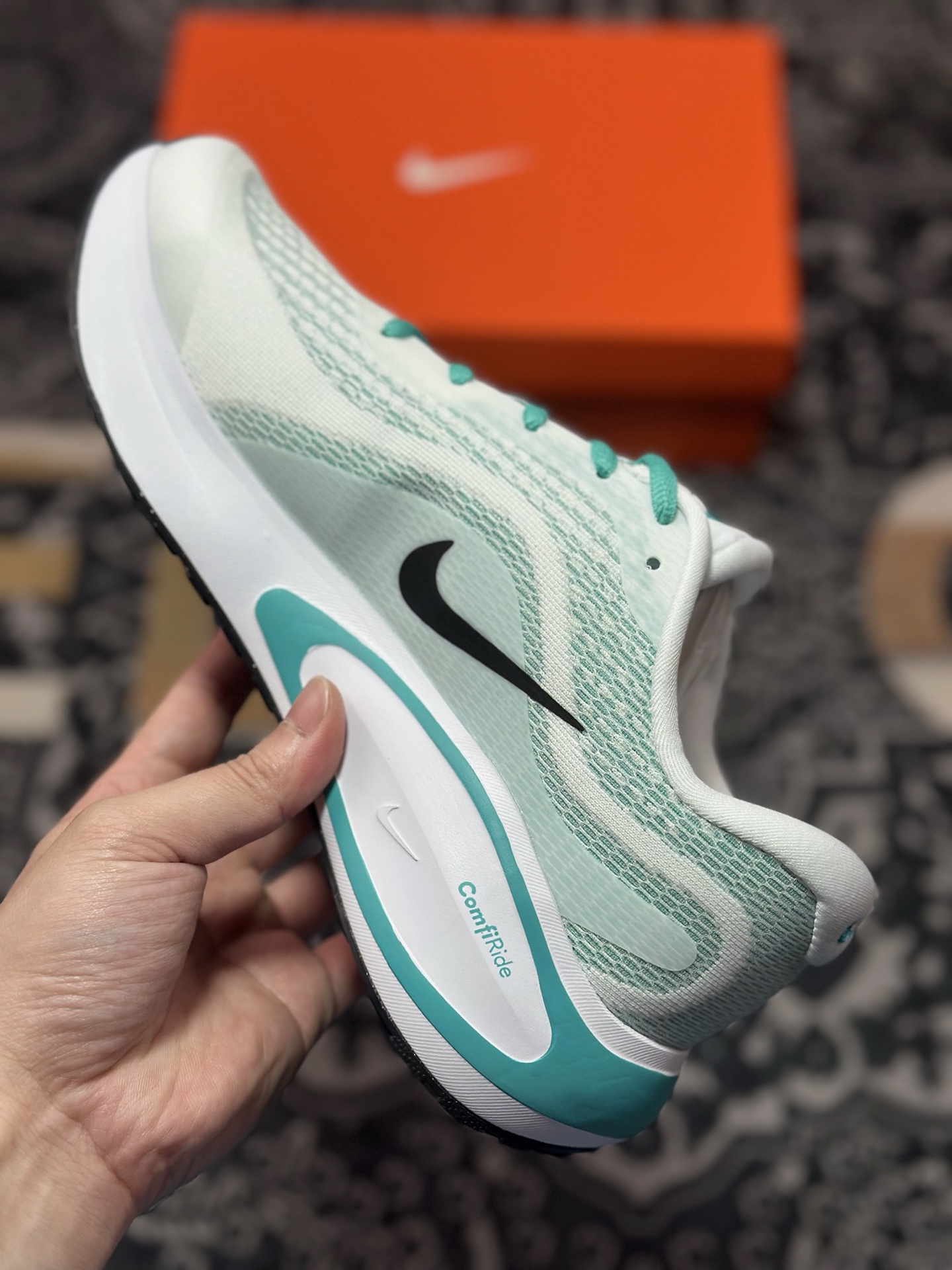 原厂级别 NK Journey Run 舒适简约轻质缓震休闲运动跑步鞋 FN0228-105-Chinese UA Cheap High Quatity Brand Clothes Bags handbags Sneakers wholesale wholesaler seller from China Factory suppliers Fashion Clothing Shoes best Quality Beautiful Price 原厂级别 NK Journey Run 舒适简约轻质缓震休闲运动跑步鞋 FN0228-105