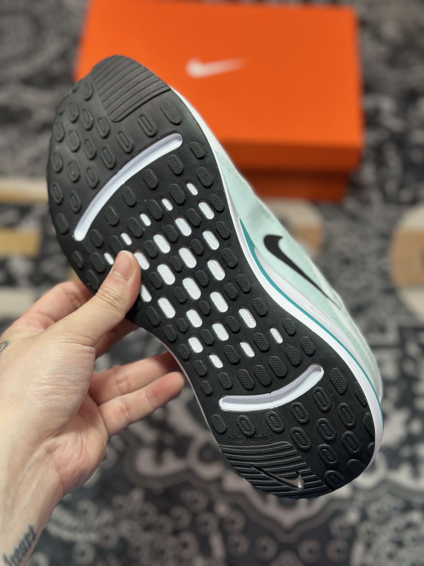 原厂级别 NK Journey Run 舒适简约轻质缓震休闲运动跑步鞋 FN0228-105-Chinese UA Cheap High Quatity Brand Clothes Bags handbags Sneakers wholesale wholesaler seller from China Factory suppliers Fashion Clothing Shoes best Quality Beautiful Price 原厂级别 NK Journey Run 舒适简约轻质缓震休闲运动跑步鞋 FN0228-105