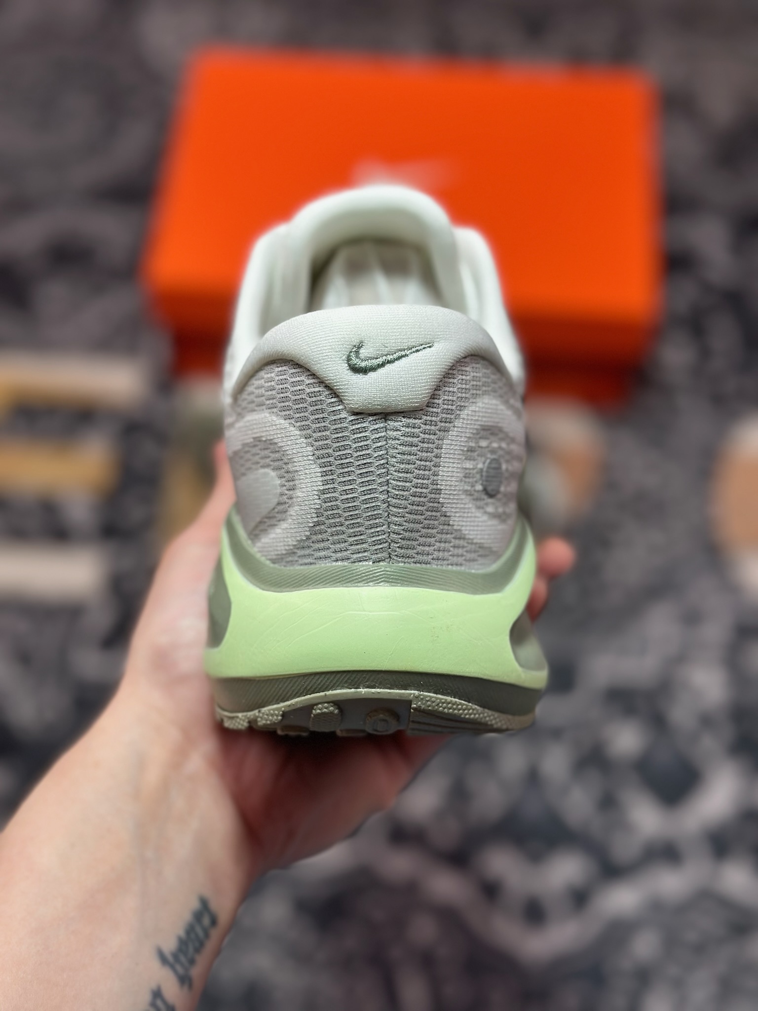 原厂级别 NK Journey Run 舒适简约轻质缓震休闲运动跑步鞋  FN0228-102