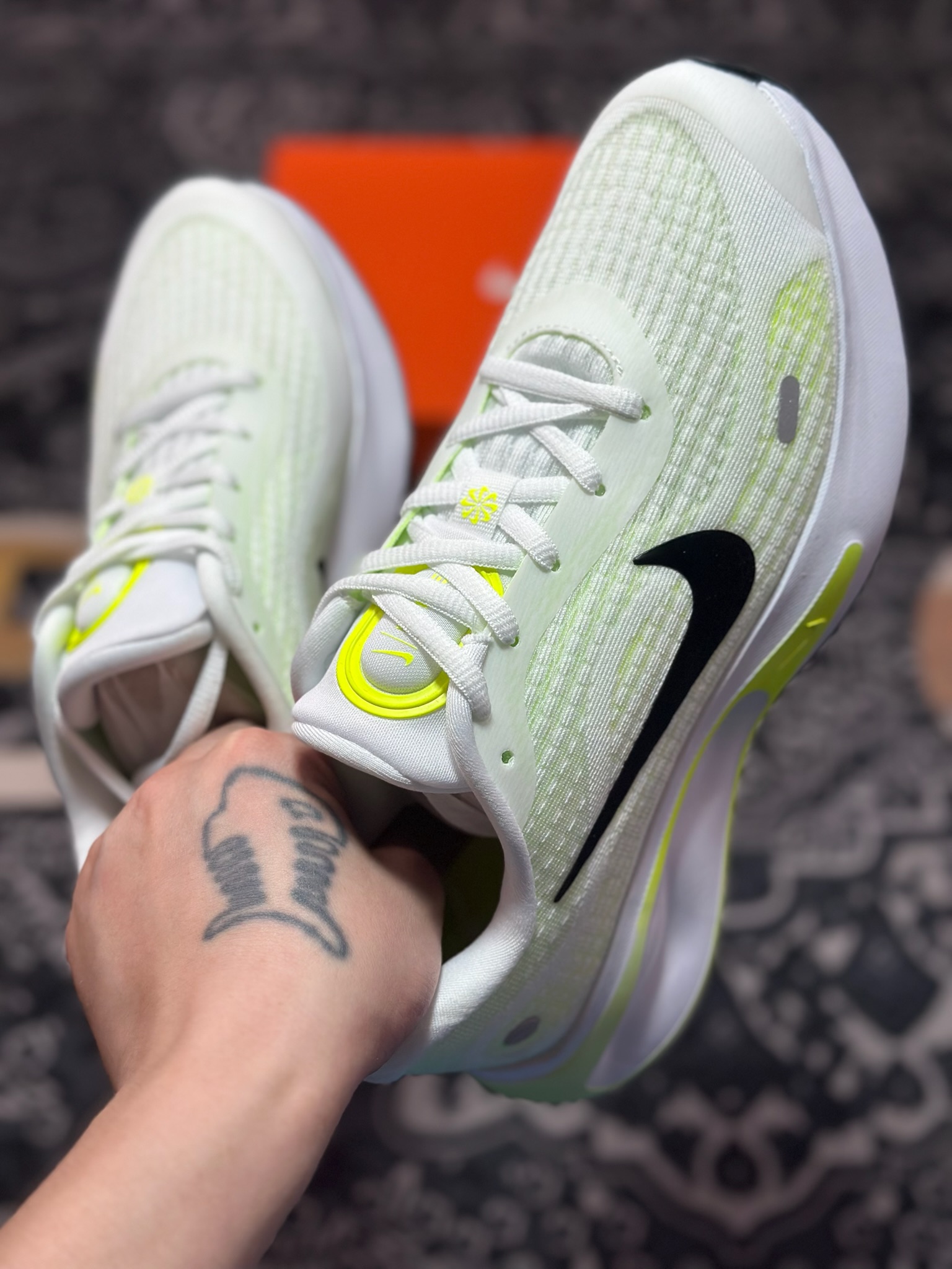 原厂级别 NK Journey Run 舒适简约轻质缓震休闲运动跑步鞋  FN0228-700