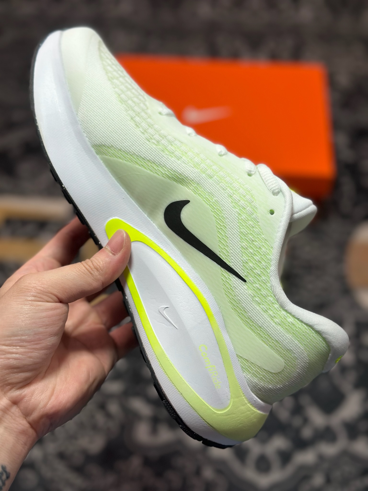 原厂级别 NK Journey Run 舒适简约轻质缓震休闲运动跑步鞋  FN0228-700